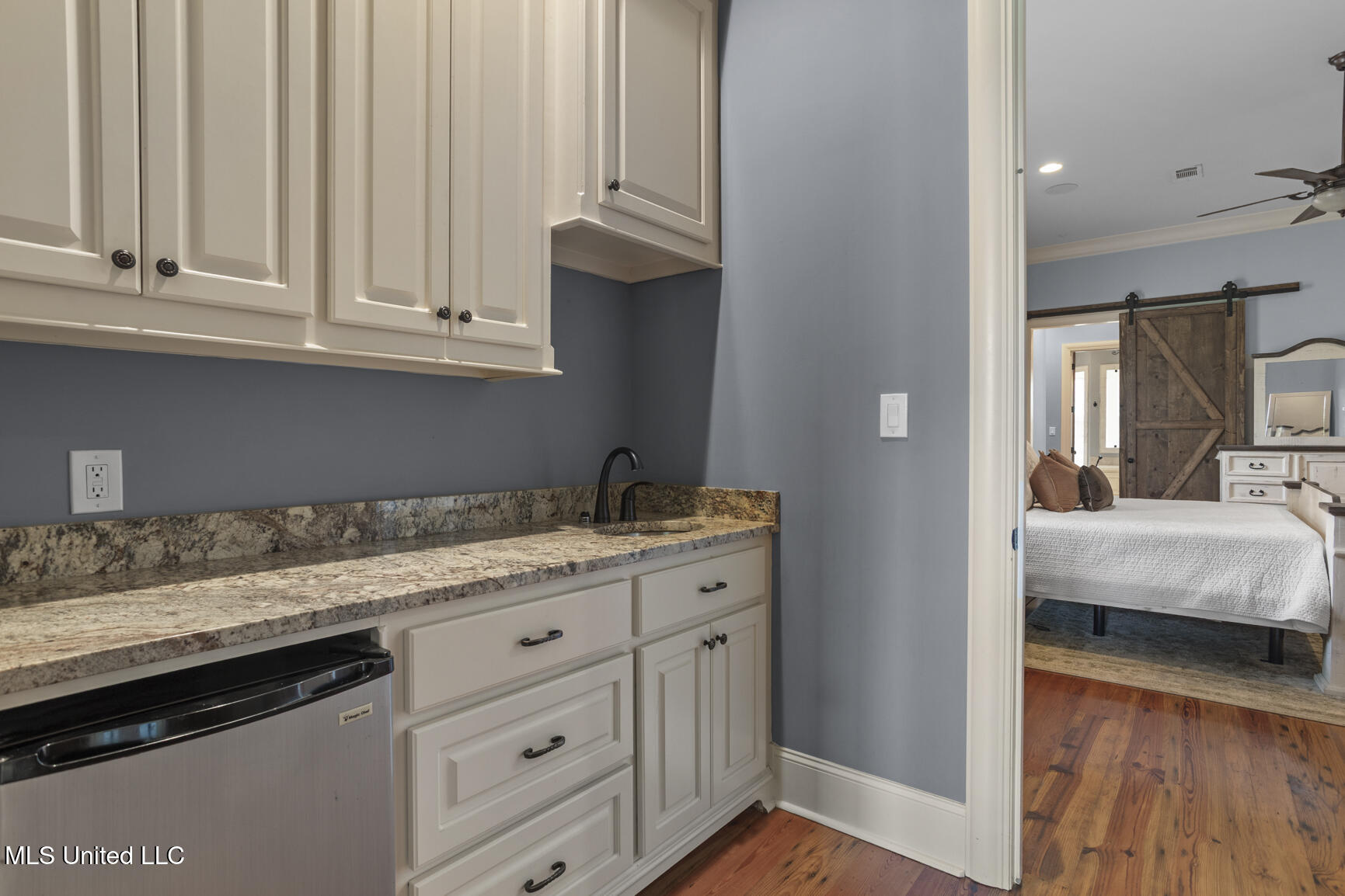 430 Johnstone Drive Property Photo 18
