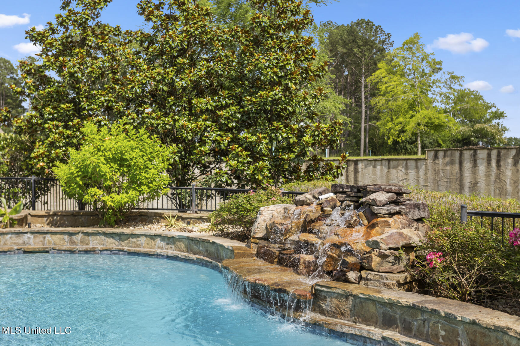 430 Johnstone Drive Property Photo 37