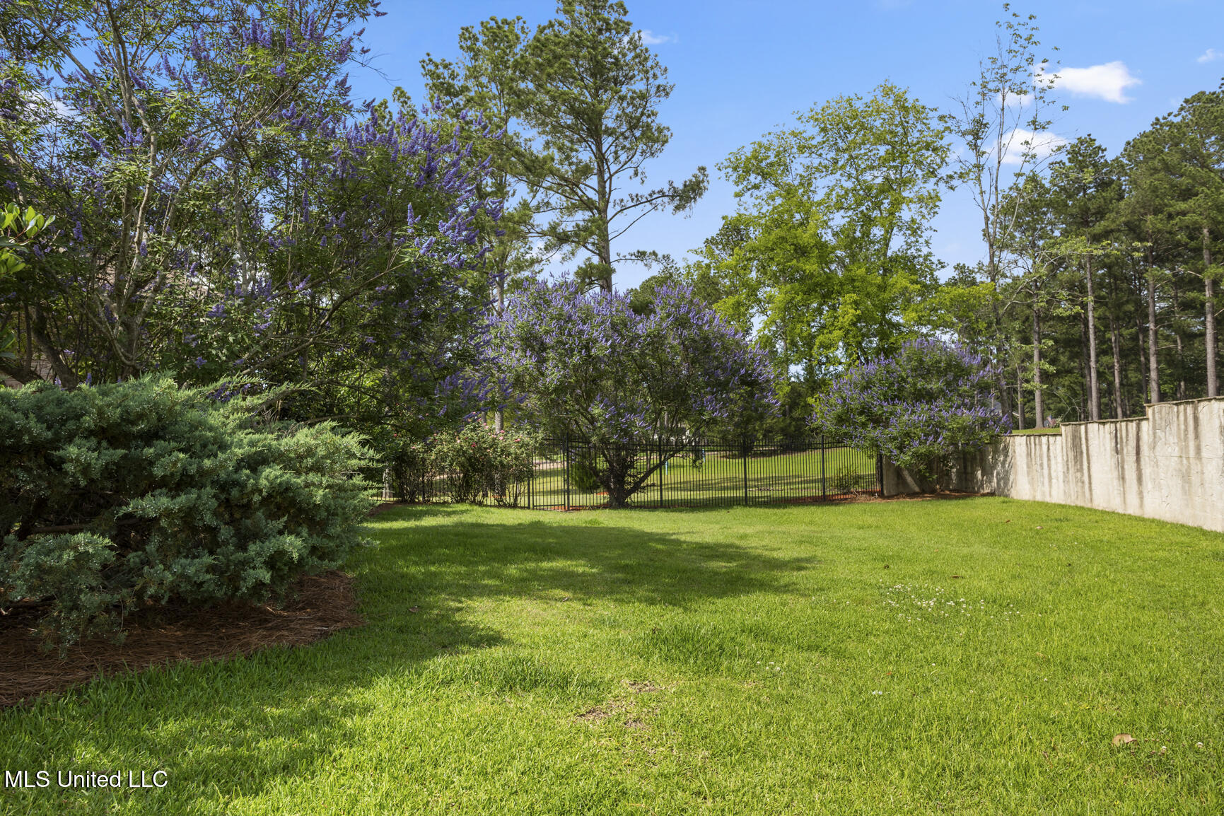 430 Johnstone Drive Property Photo 39