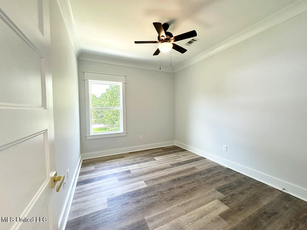10152 Seymour Avenue Property Photo 13