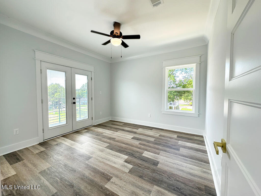10152 Seymour Avenue Property Photo 17