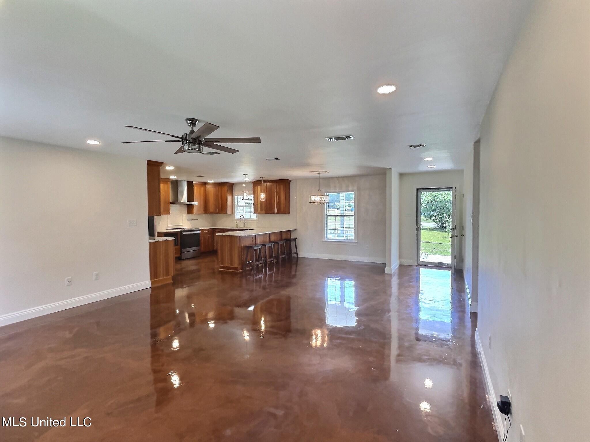 14132 Lumpkin Road Property Photo 8