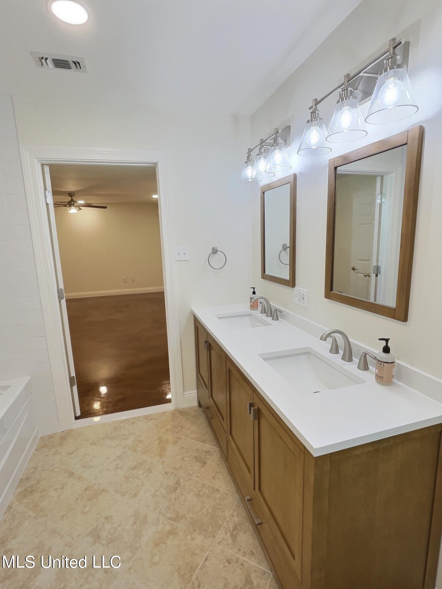 14132 Lumpkin Road Property Photo 18