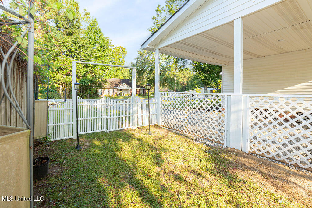 10828 Haena Court Property Photo 4