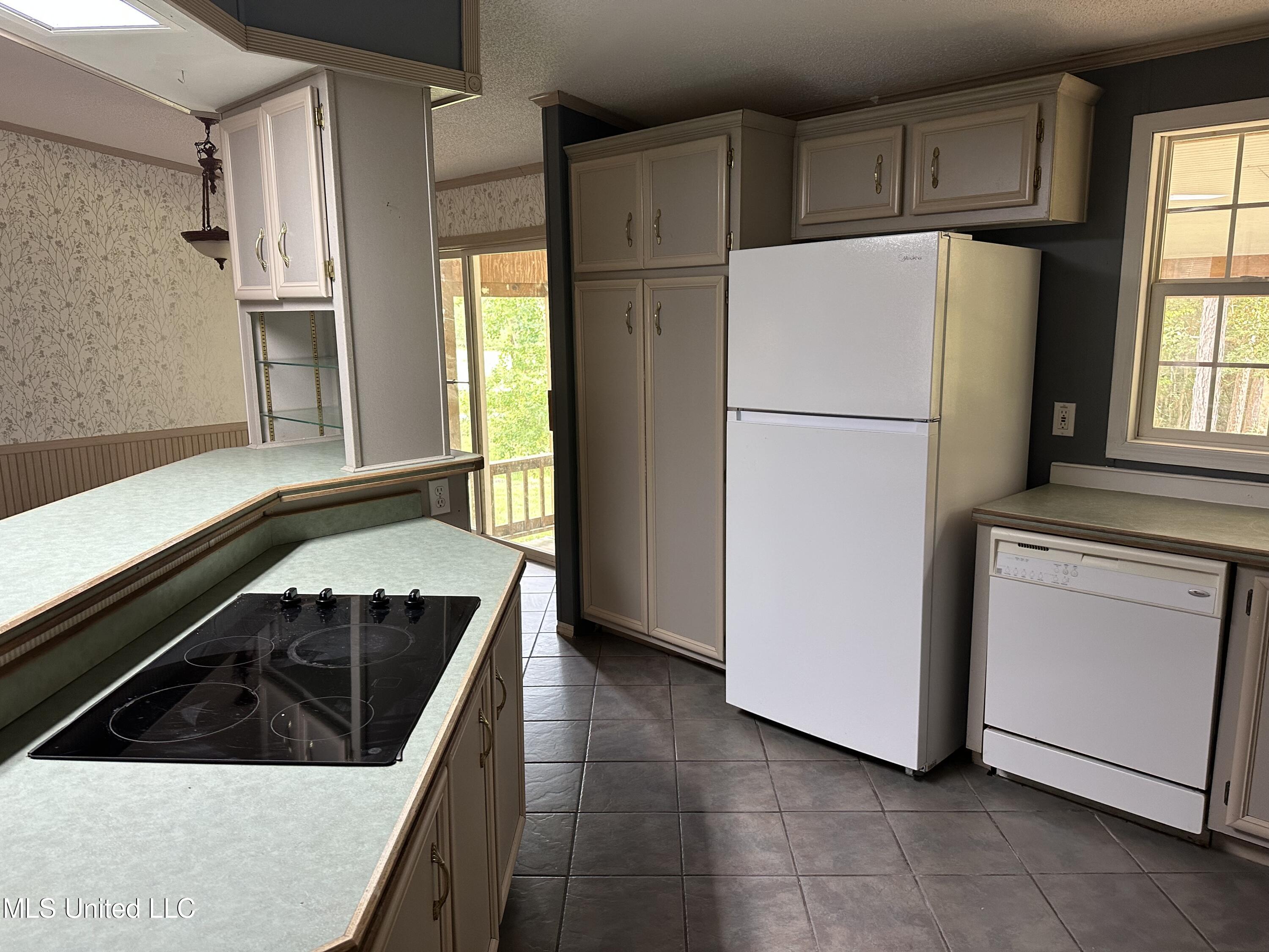 6601 Woodlake Lane Property Photo 9