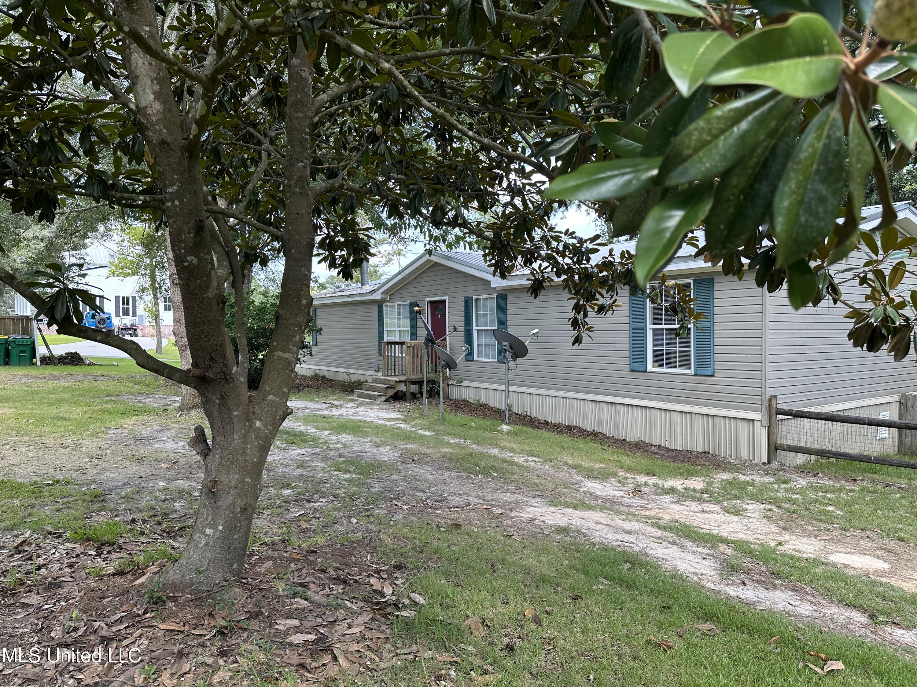 6601 Woodlake Lane Property Photo 19