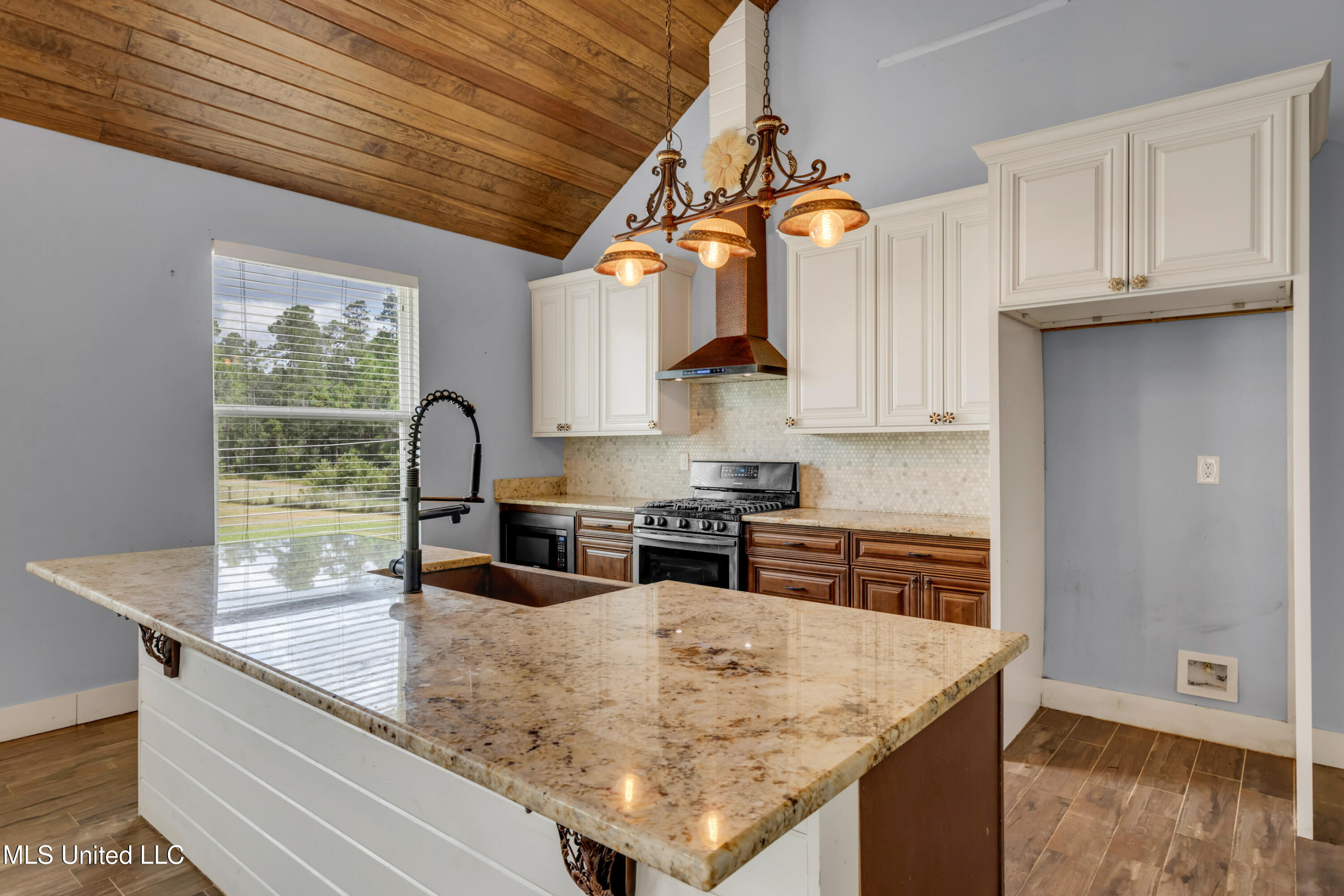 15655 Krohn Road Property Photo 21