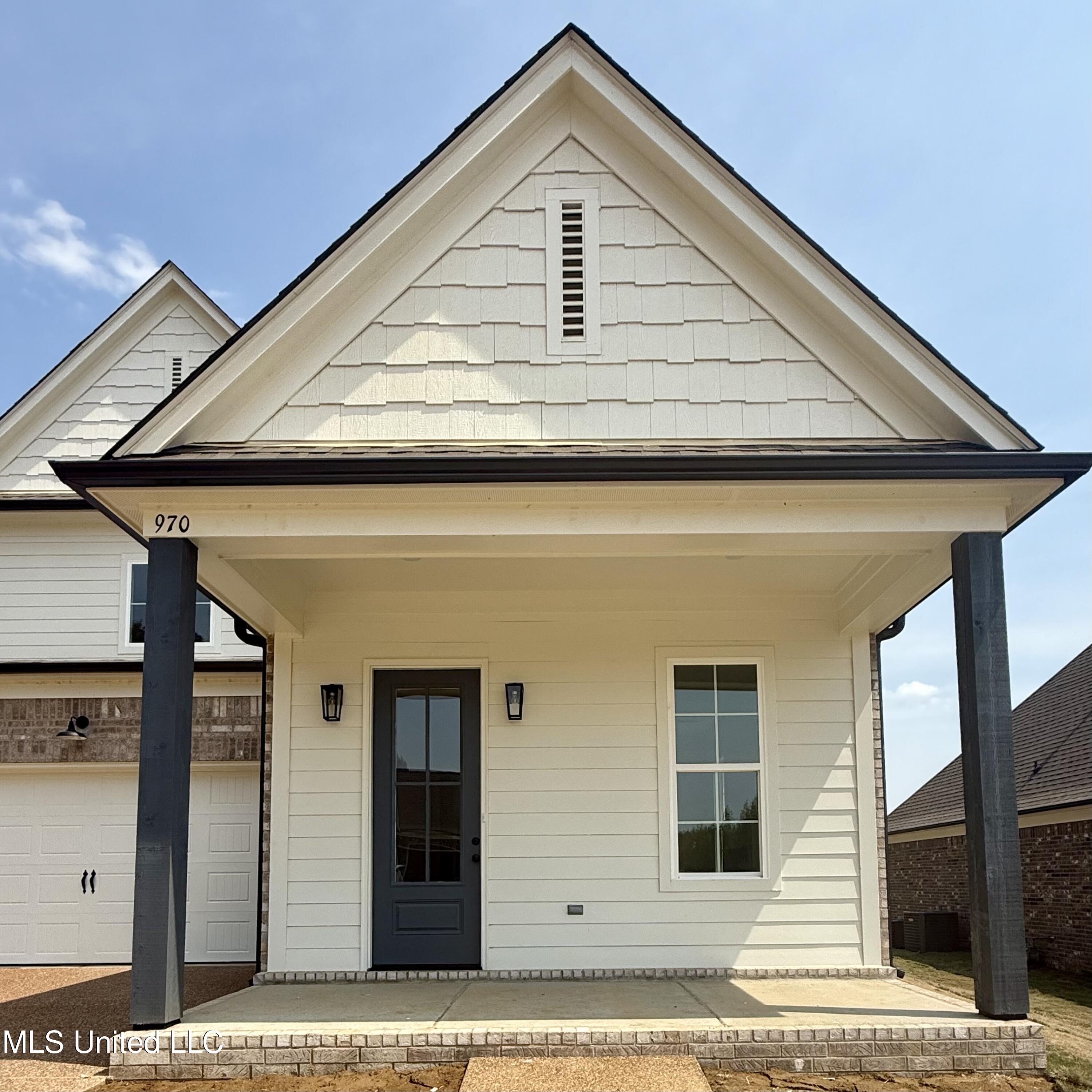 970 Coahoma Court Property Photo 3