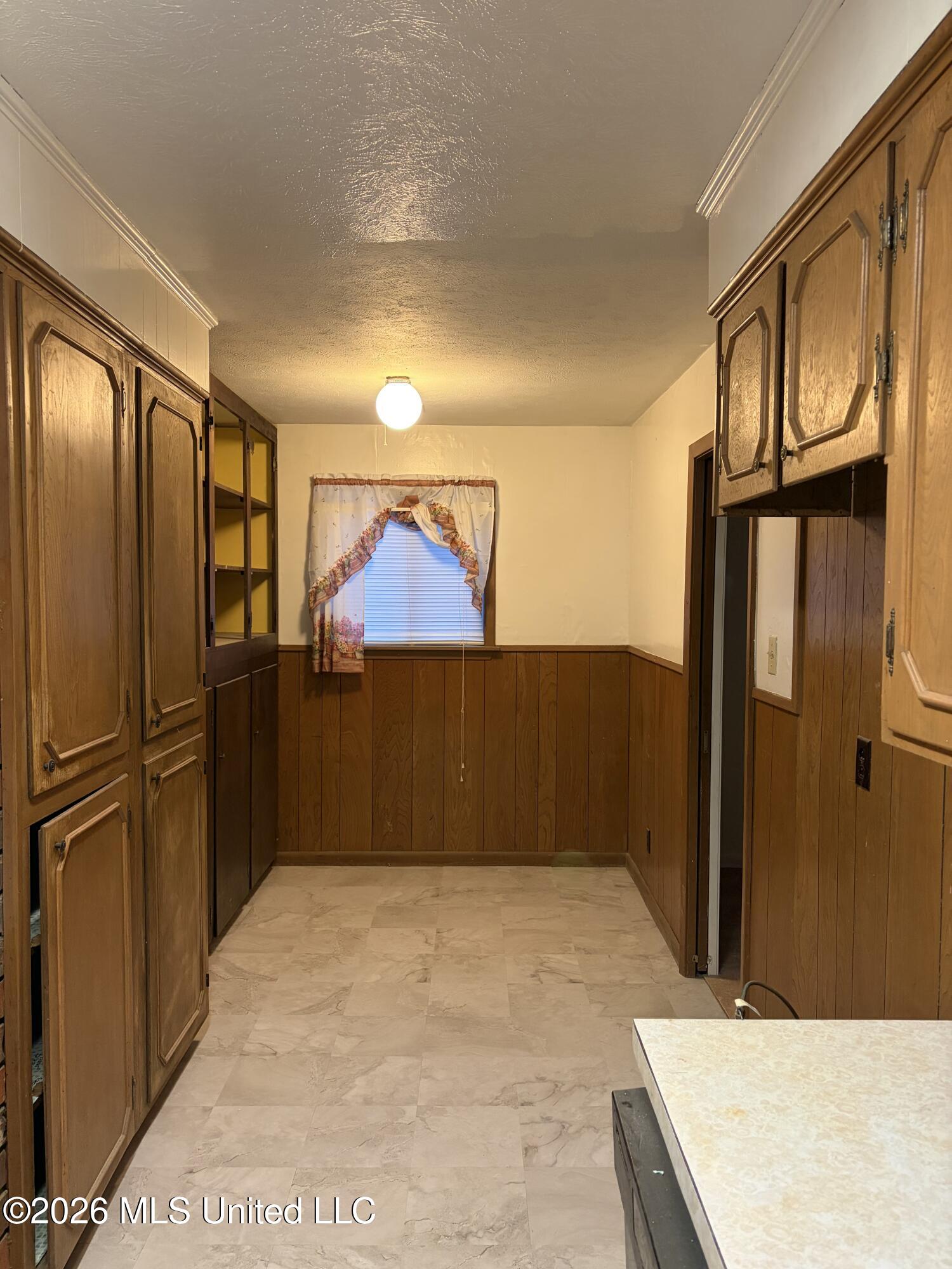 203 Lynwood Drive Property Photo 10