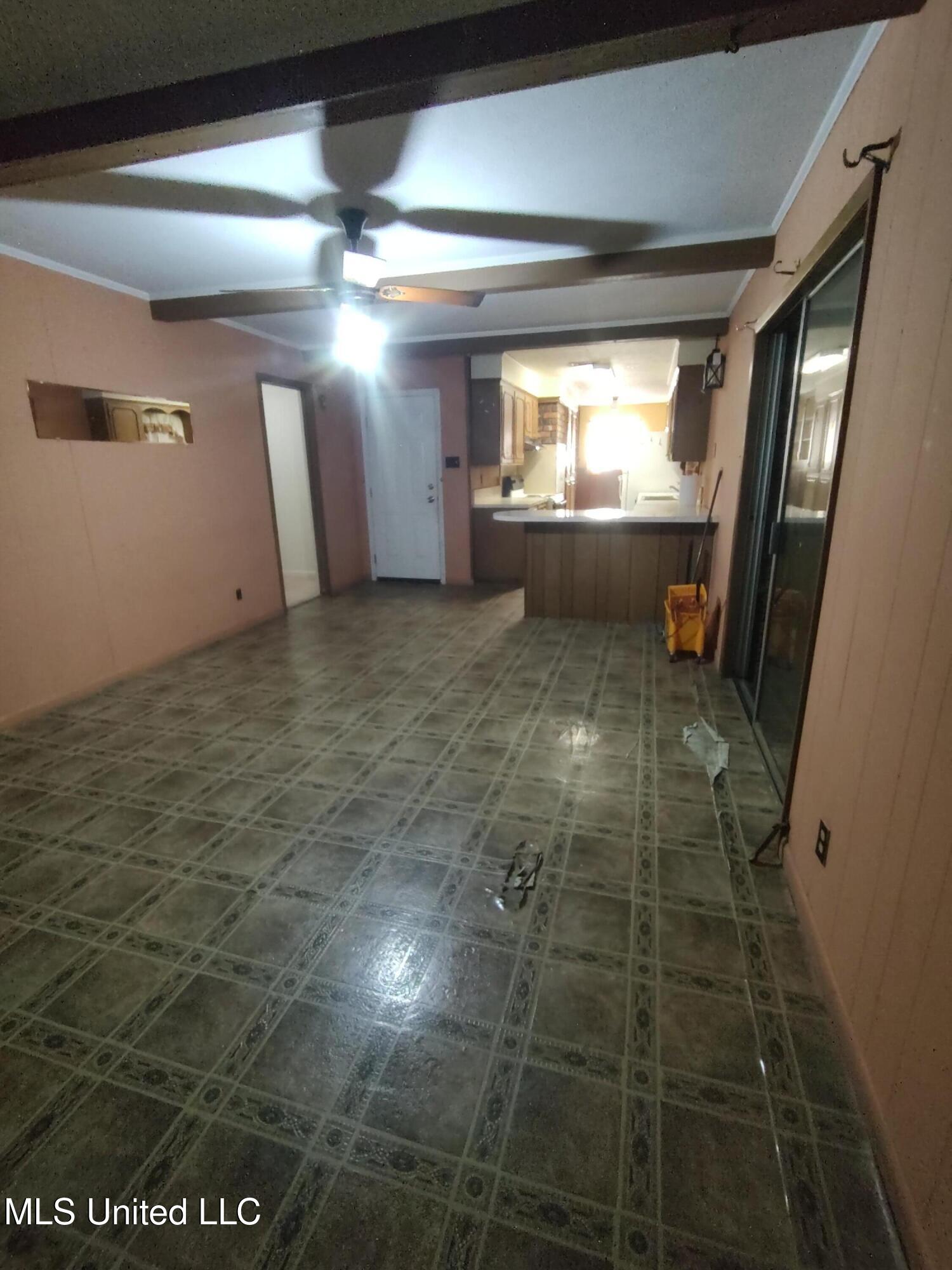 203 Lynwood Drive Property Photo 15