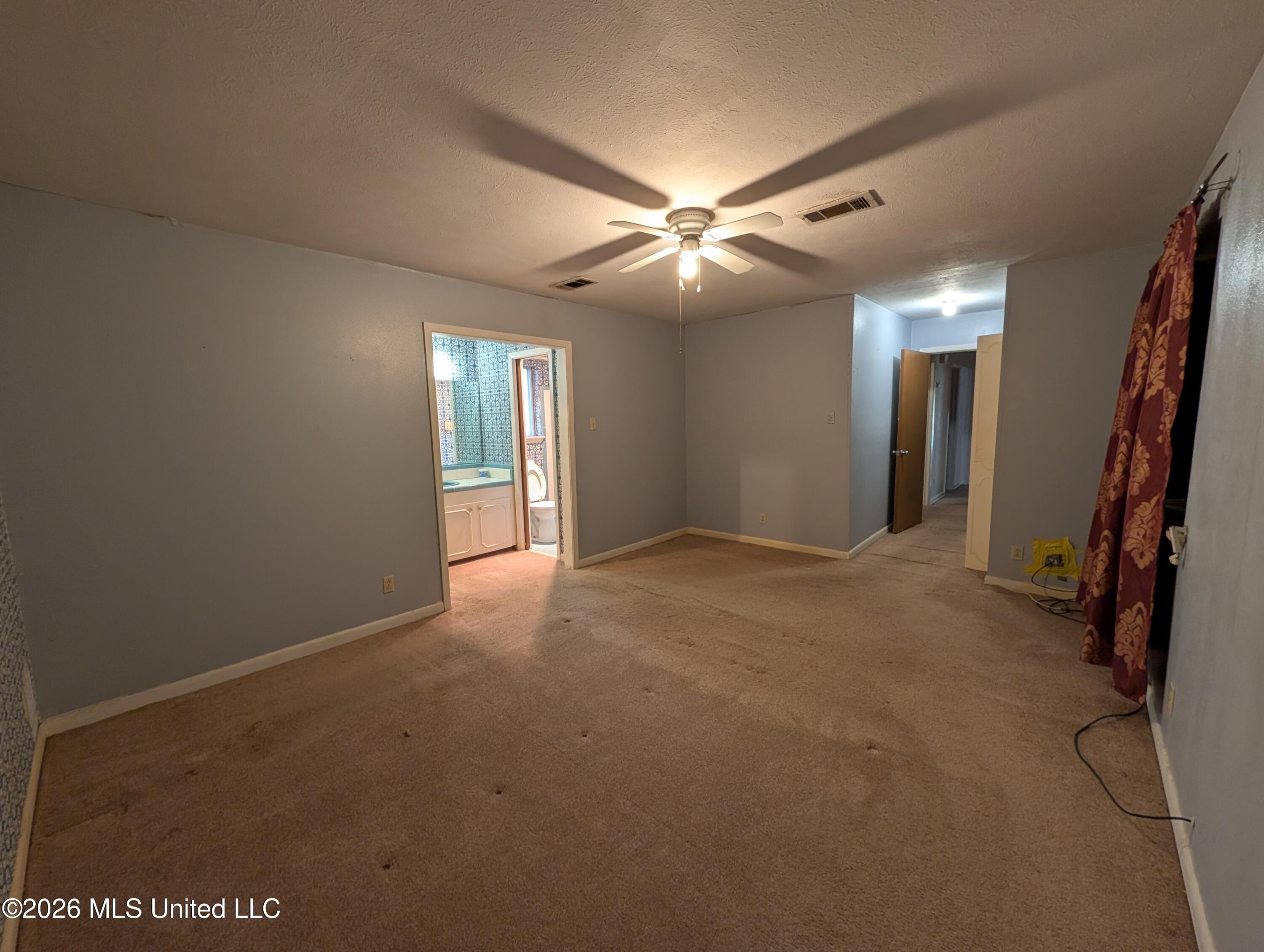 203 Lynwood Drive Property Photo 16