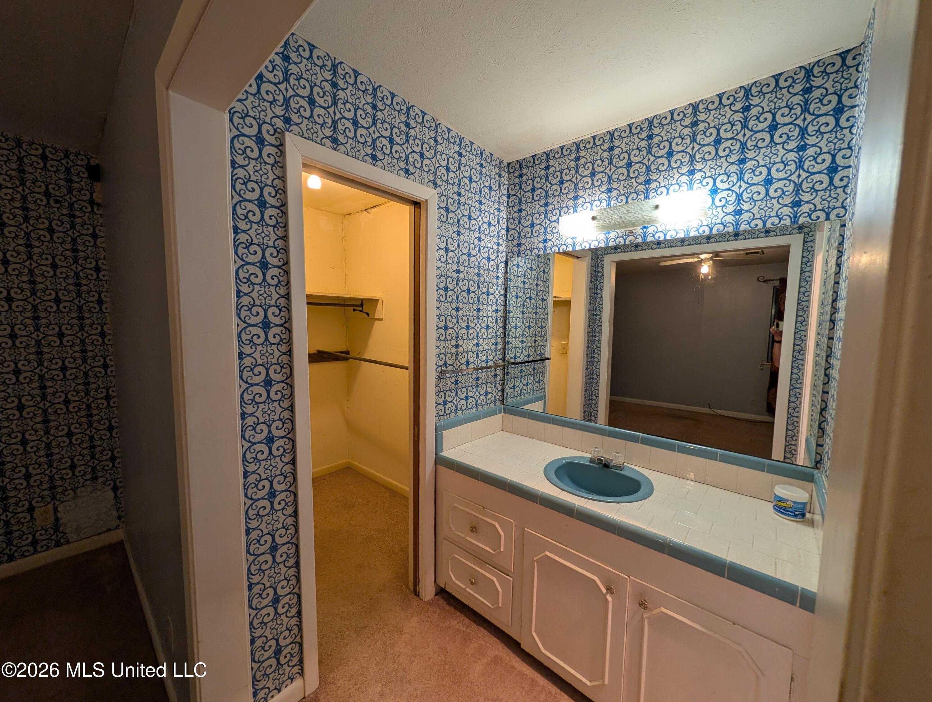 203 Lynwood Drive Property Photo 17