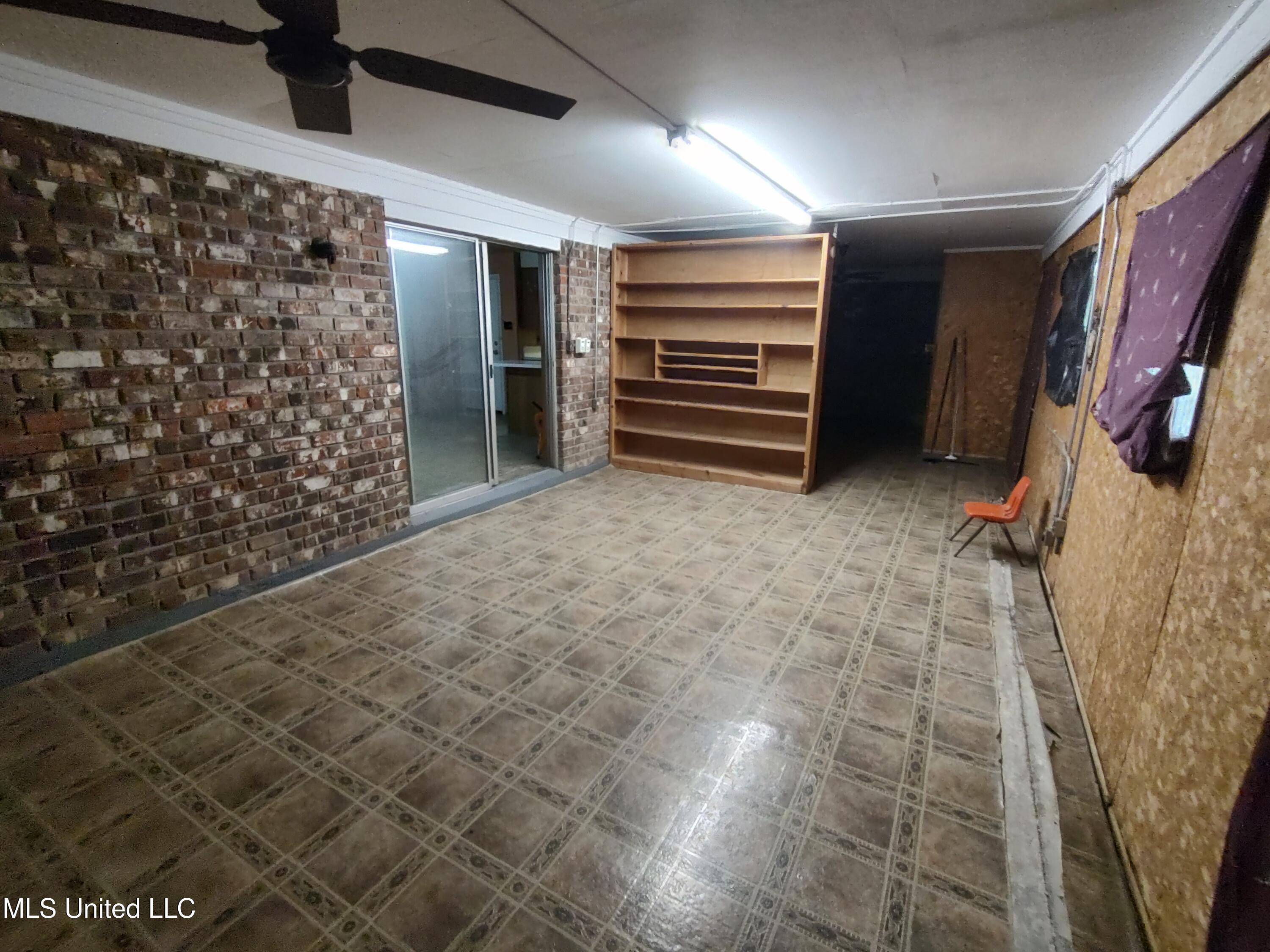 203 Lynwood Drive Property Photo 19