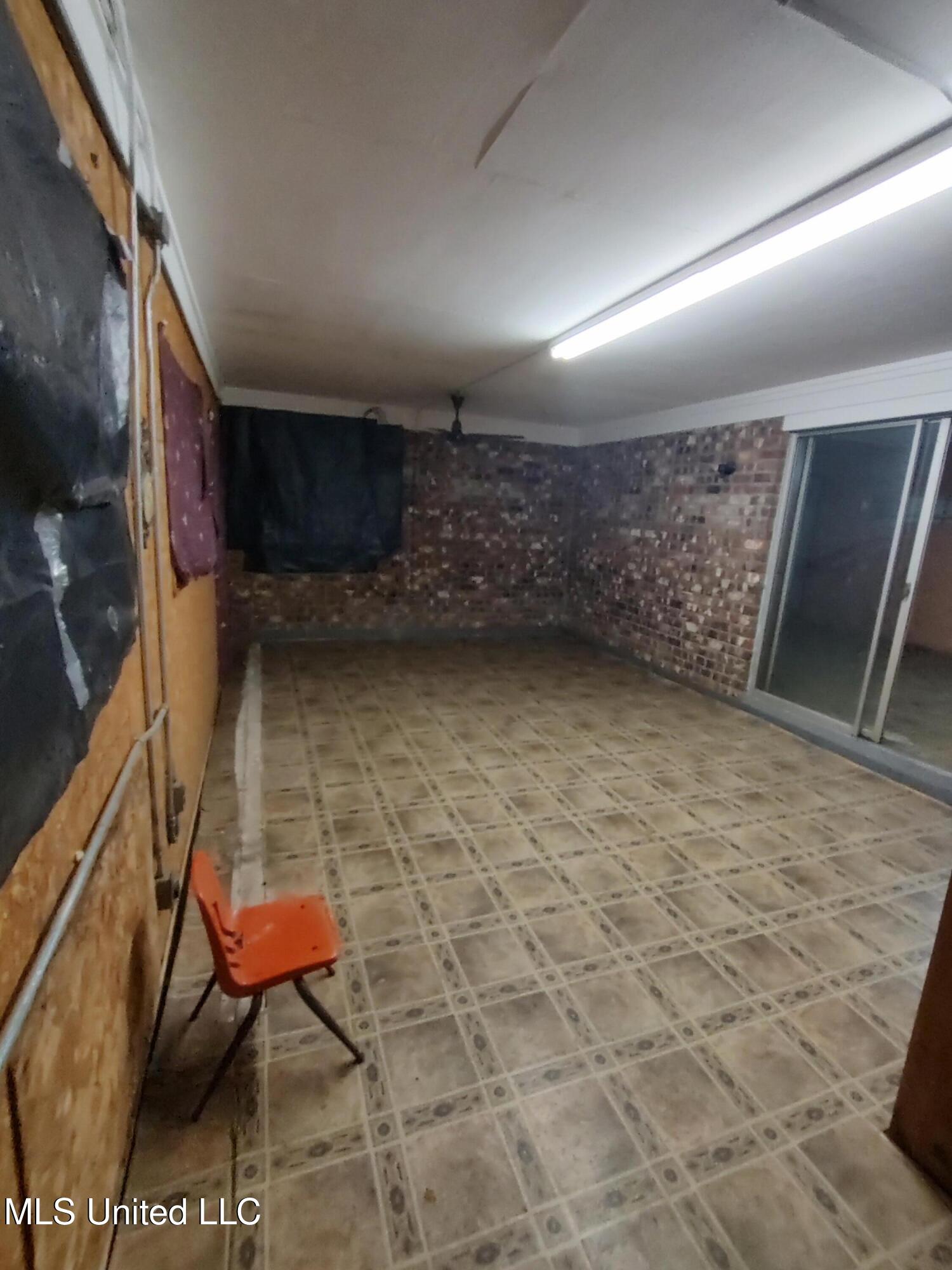 203 Lynwood Drive Property Photo 20