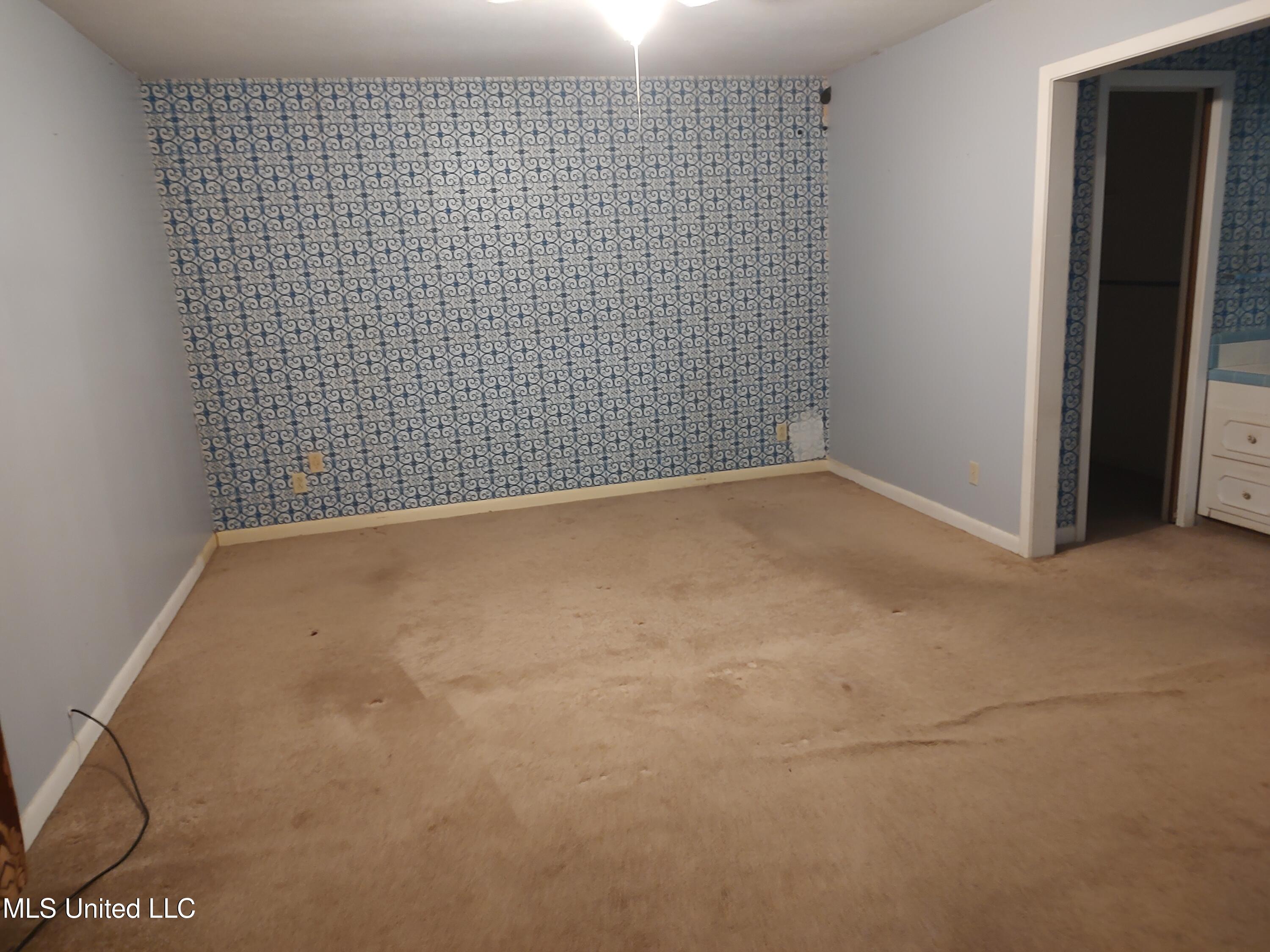 203 Lynwood Drive Property Photo 21