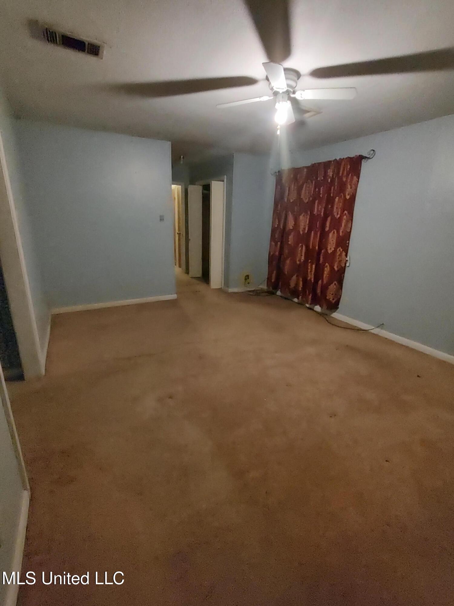 203 Lynwood Drive Property Photo 22