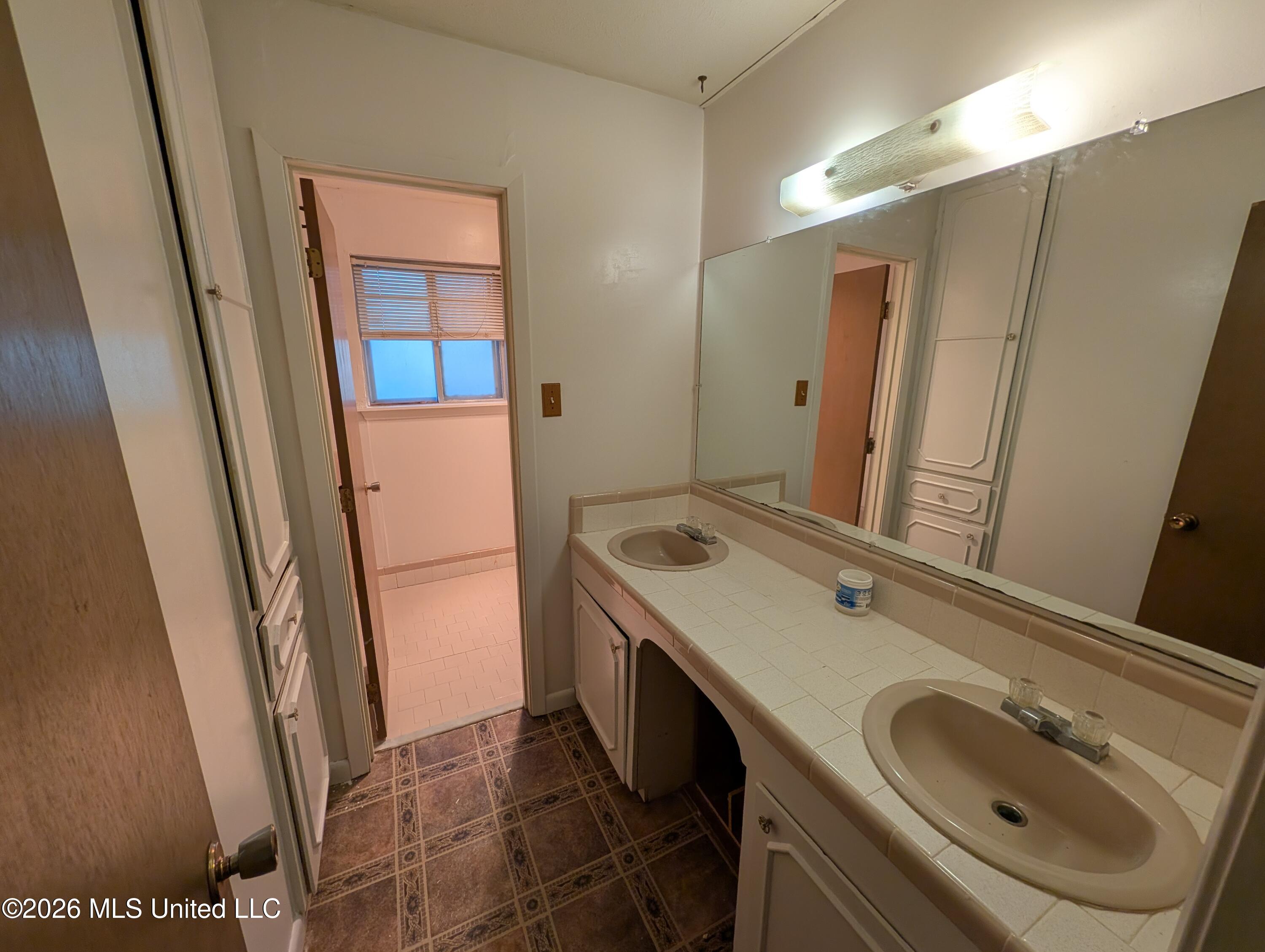 203 Lynwood Drive Property Photo 22