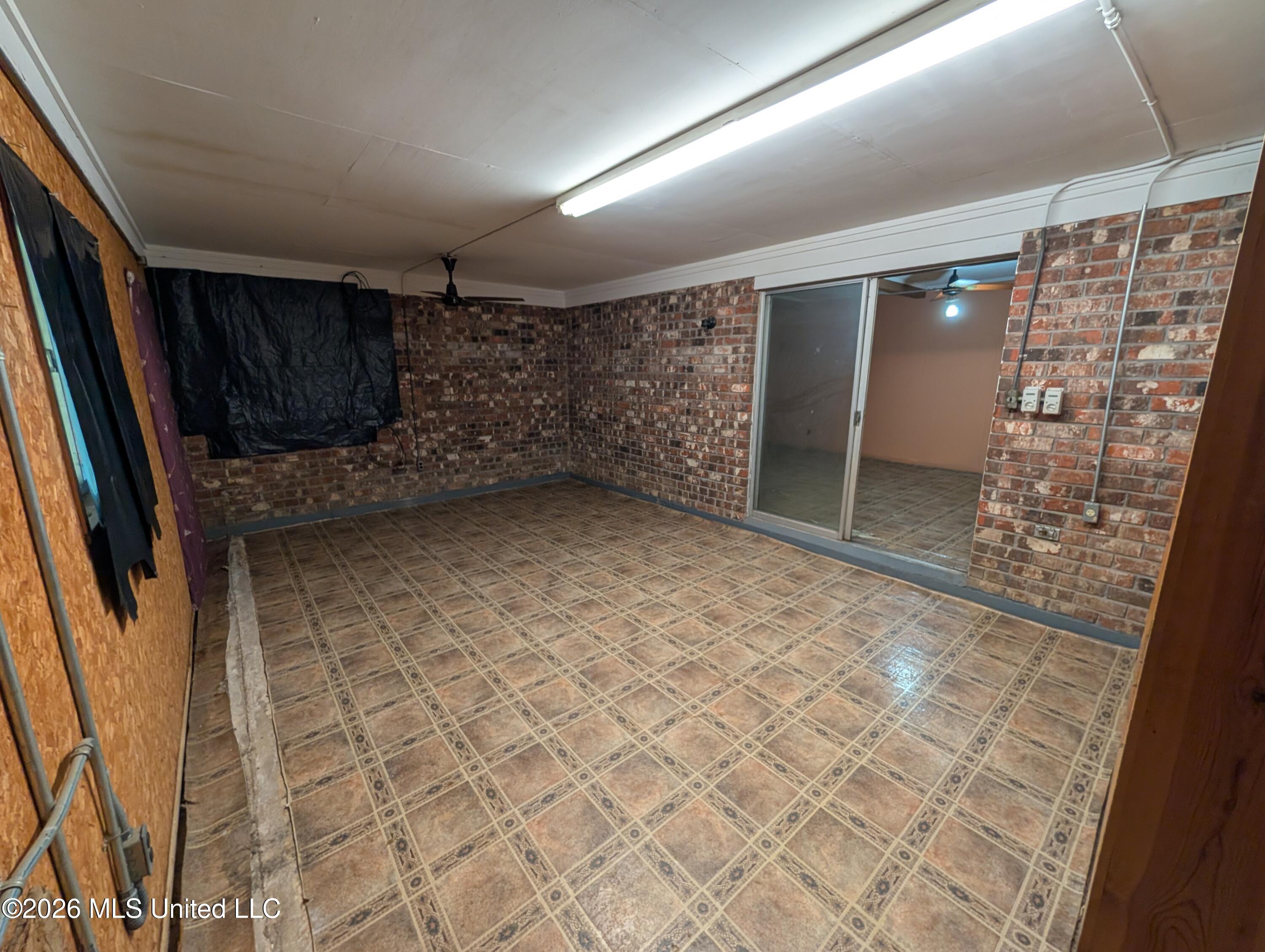 203 Lynwood Drive Property Photo 29