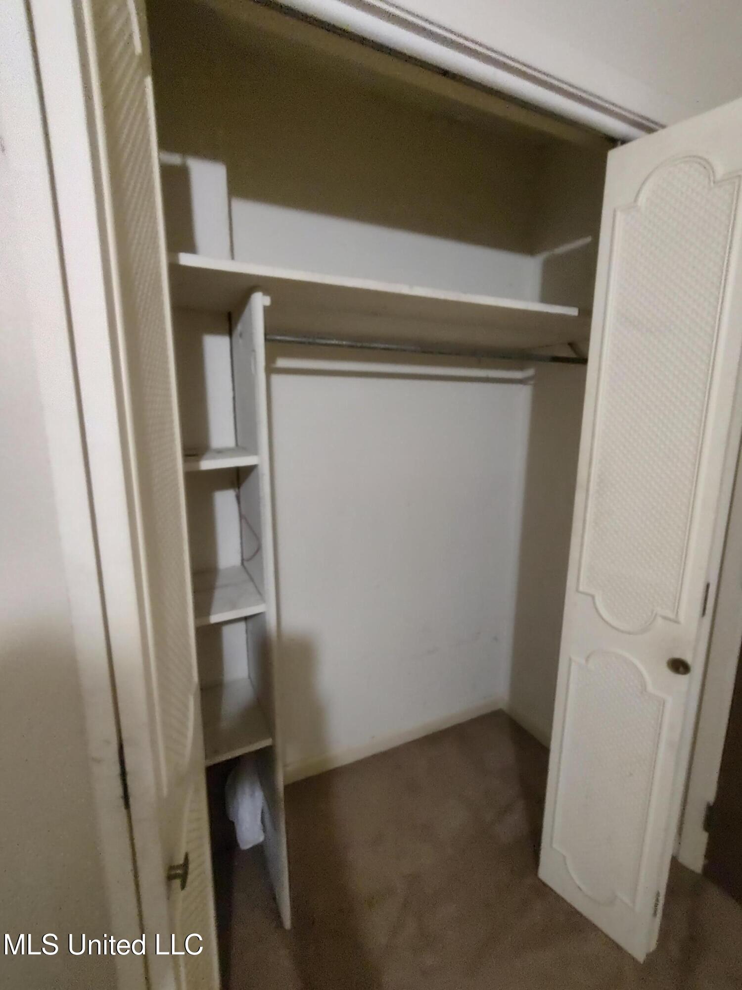 203 Lynwood Drive Property Photo 30