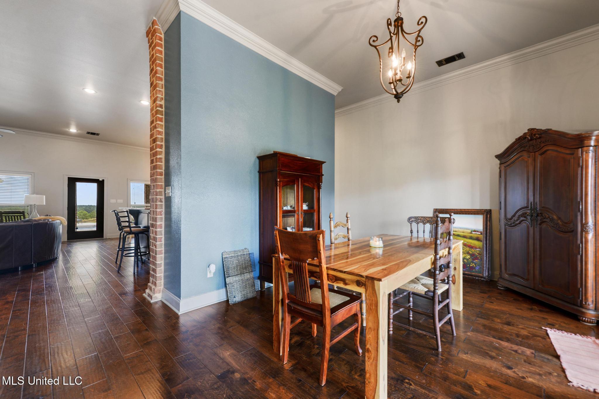 74 The Hills Drive Property Photo 21