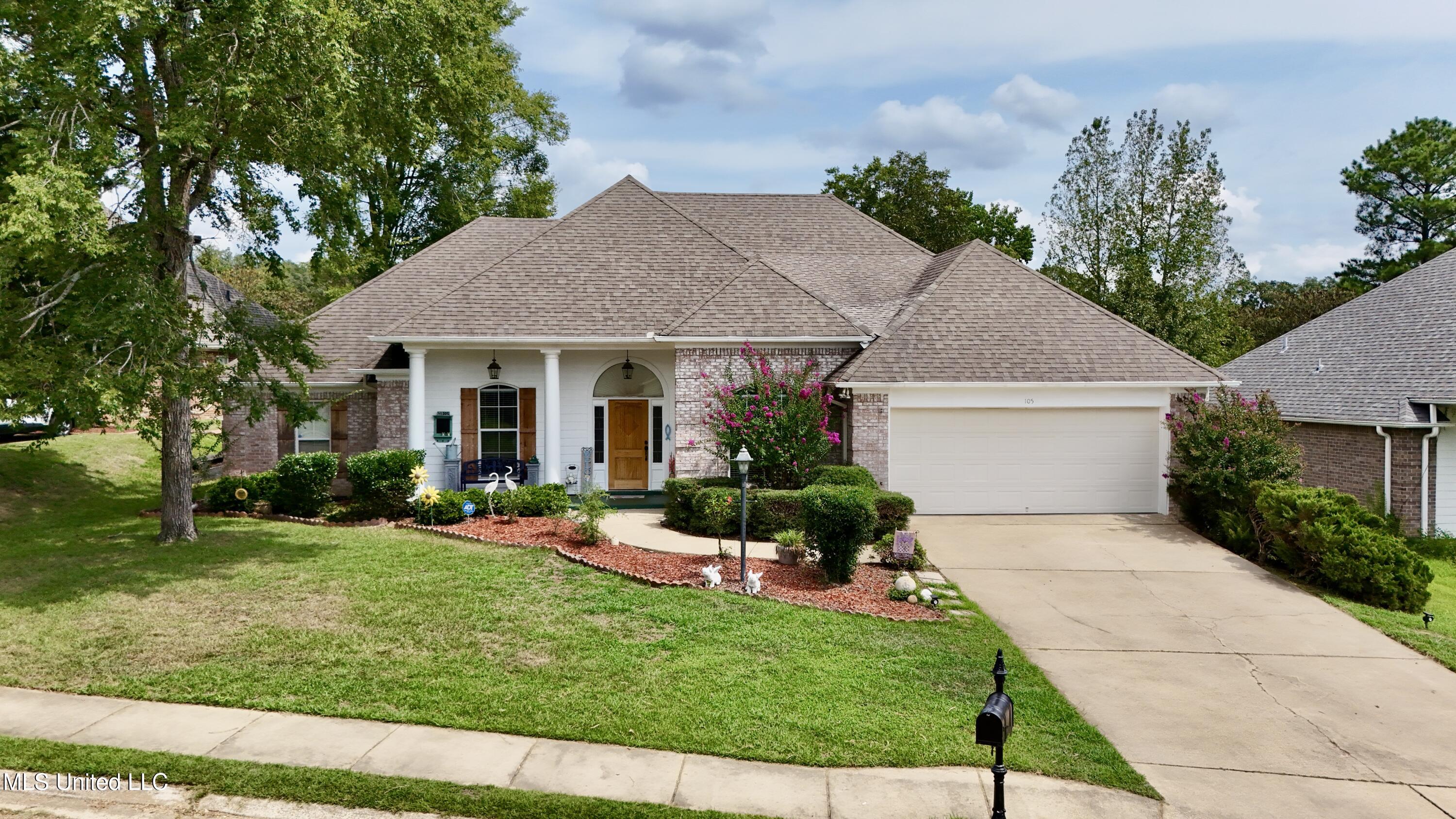 105 Glen Auburn Drive Property Photo 1