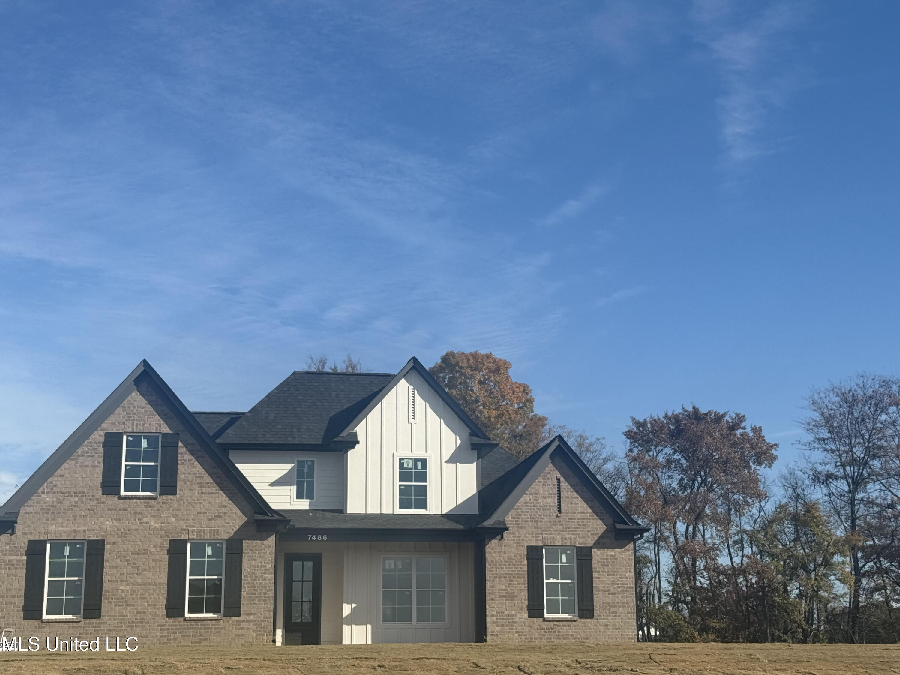 7486 Newbury Drive Property Photo 1