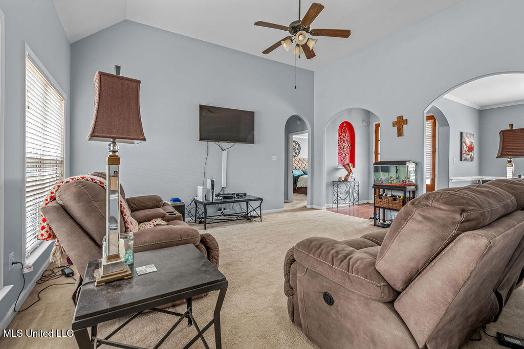 2904 S Cherry Drive Property Photo 7