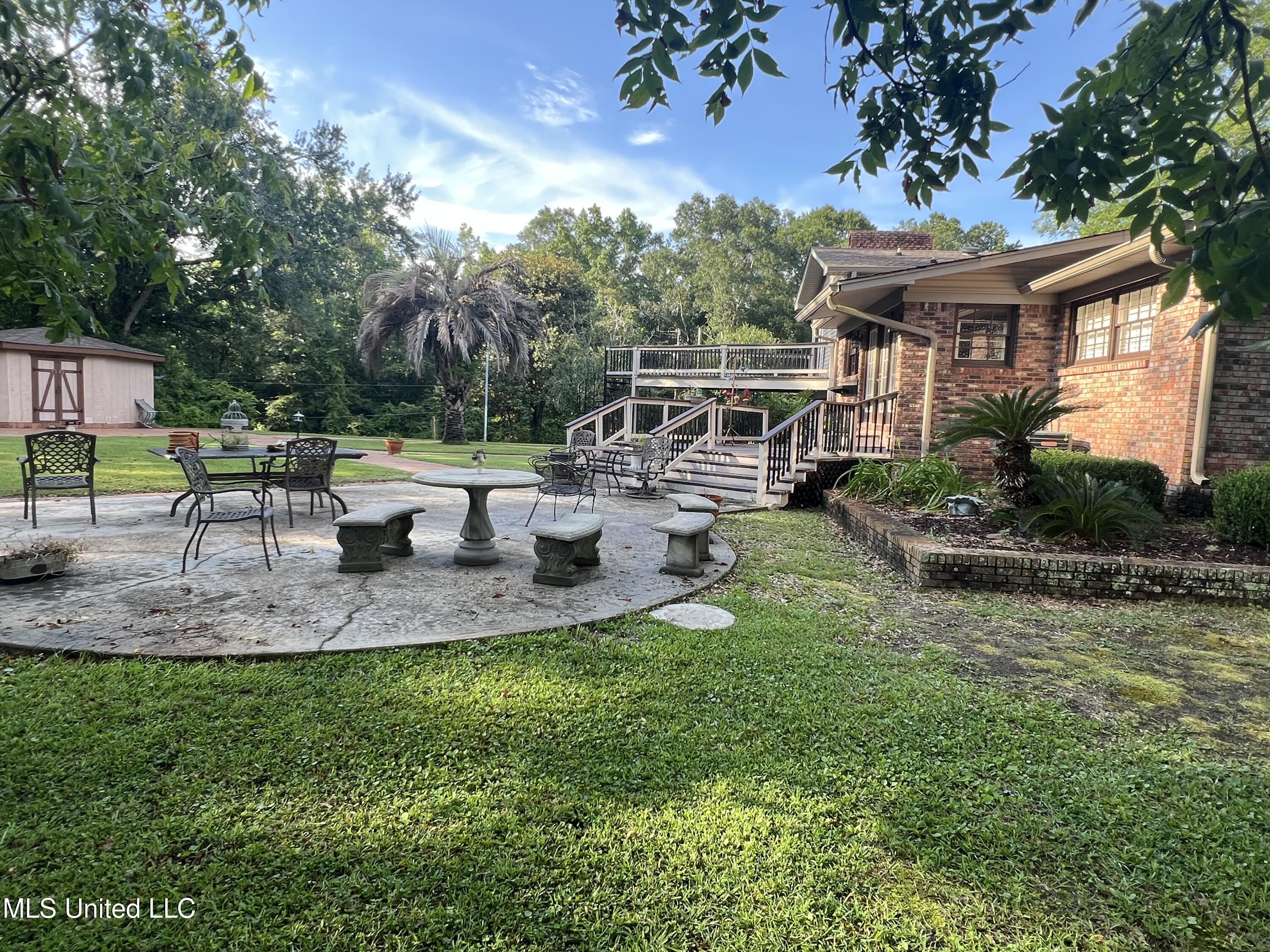 19589 Juniper Drive Property Photo 8