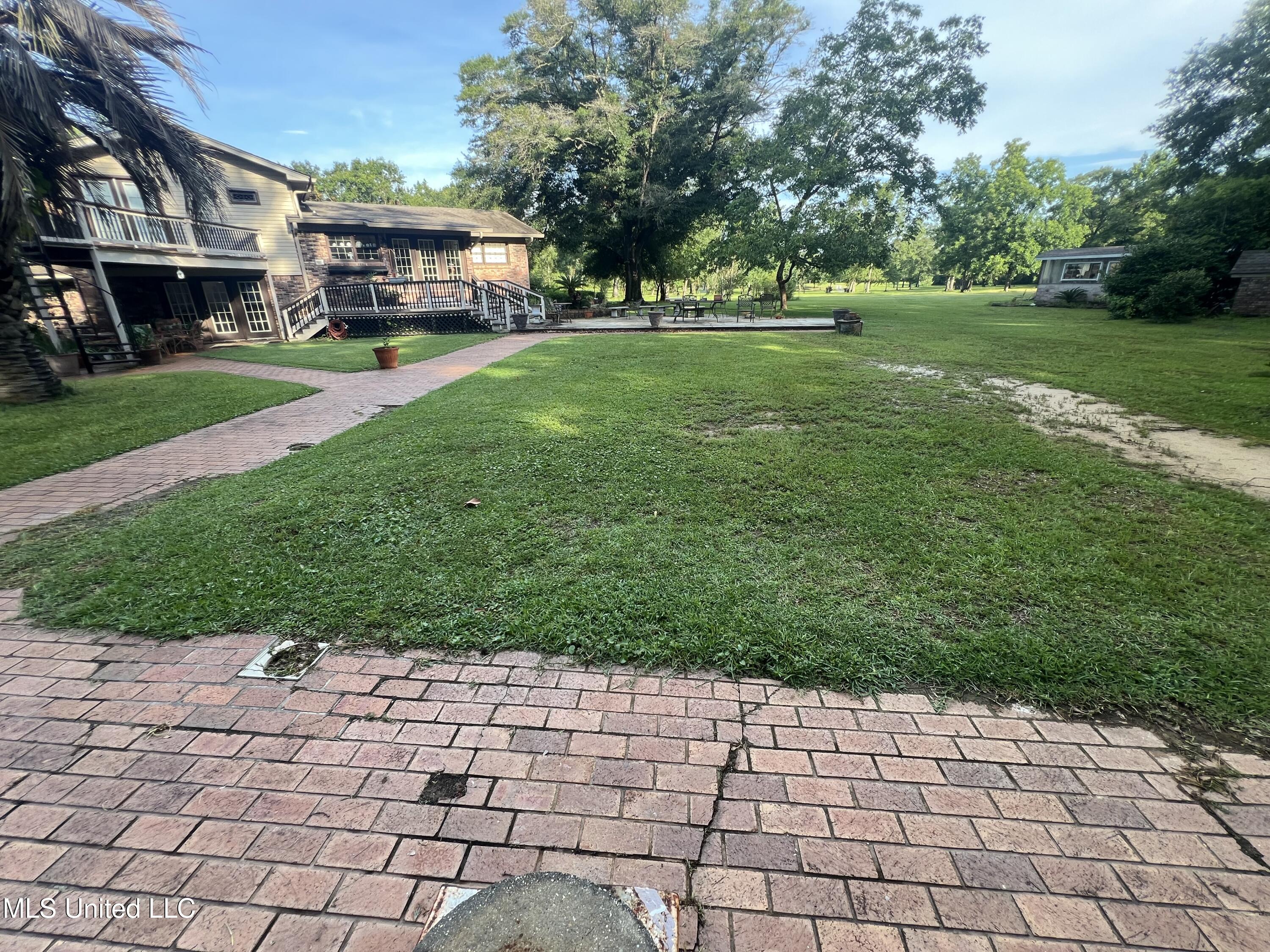 19589 Juniper Drive Property Photo 11