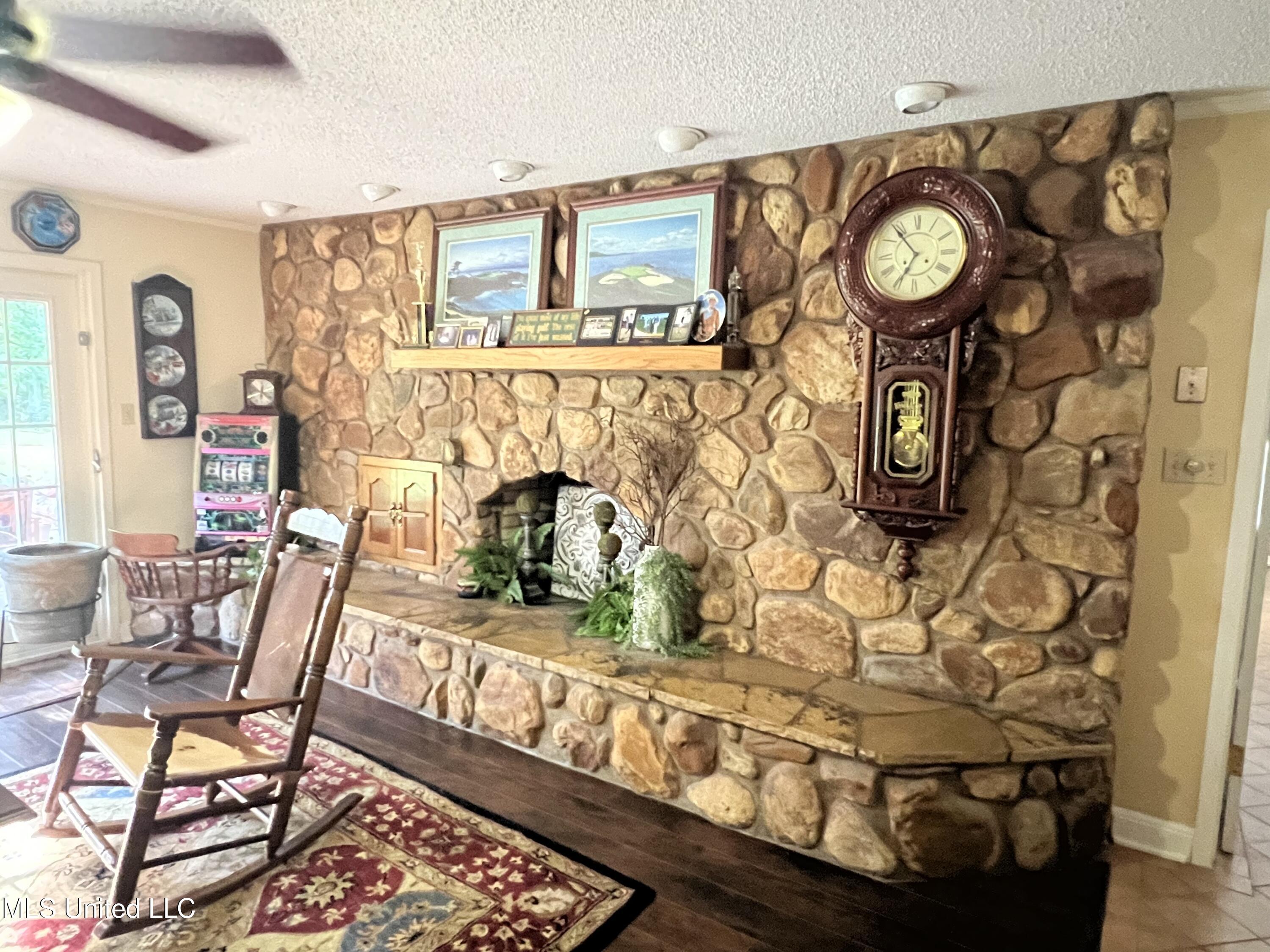 19589 Juniper Drive Property Photo 31