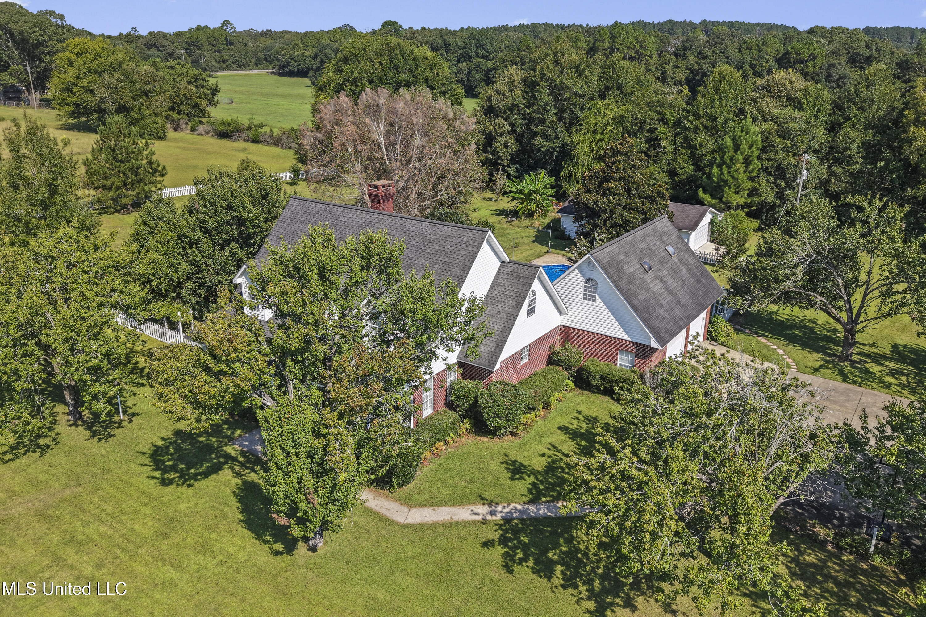 147 Blue Springs Road Property Photo 2