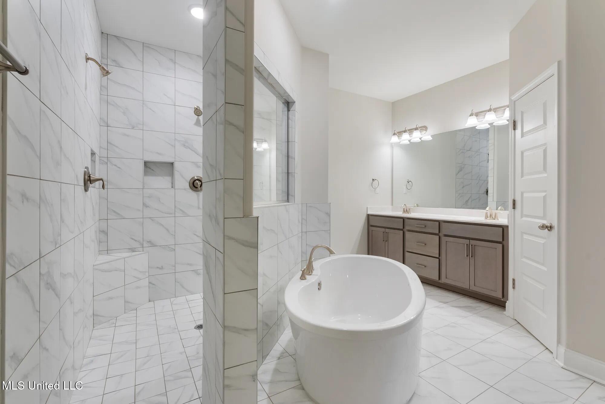 2085 Gracie Road Property Photo 9