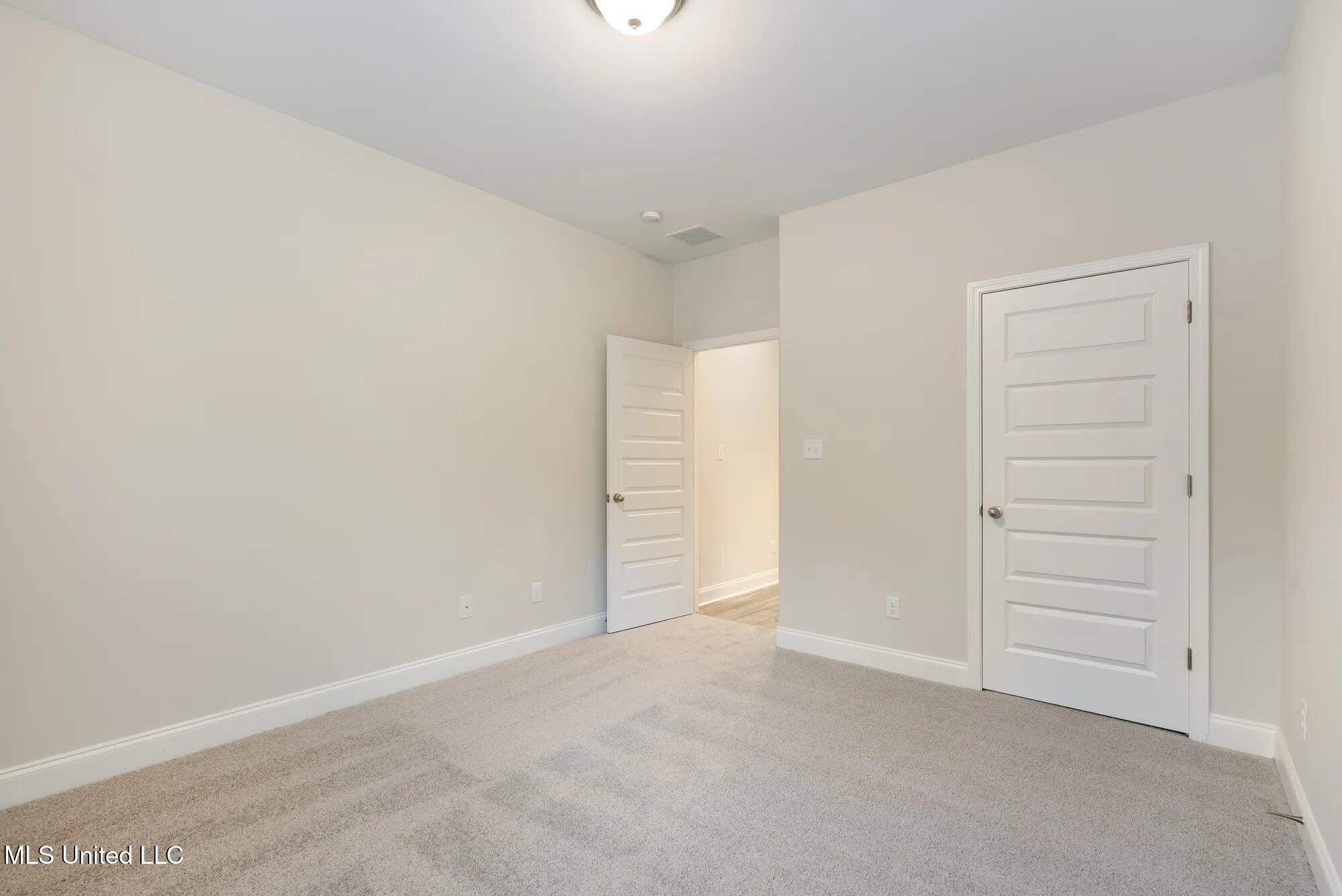 2085 Gracie Road Property Photo 12