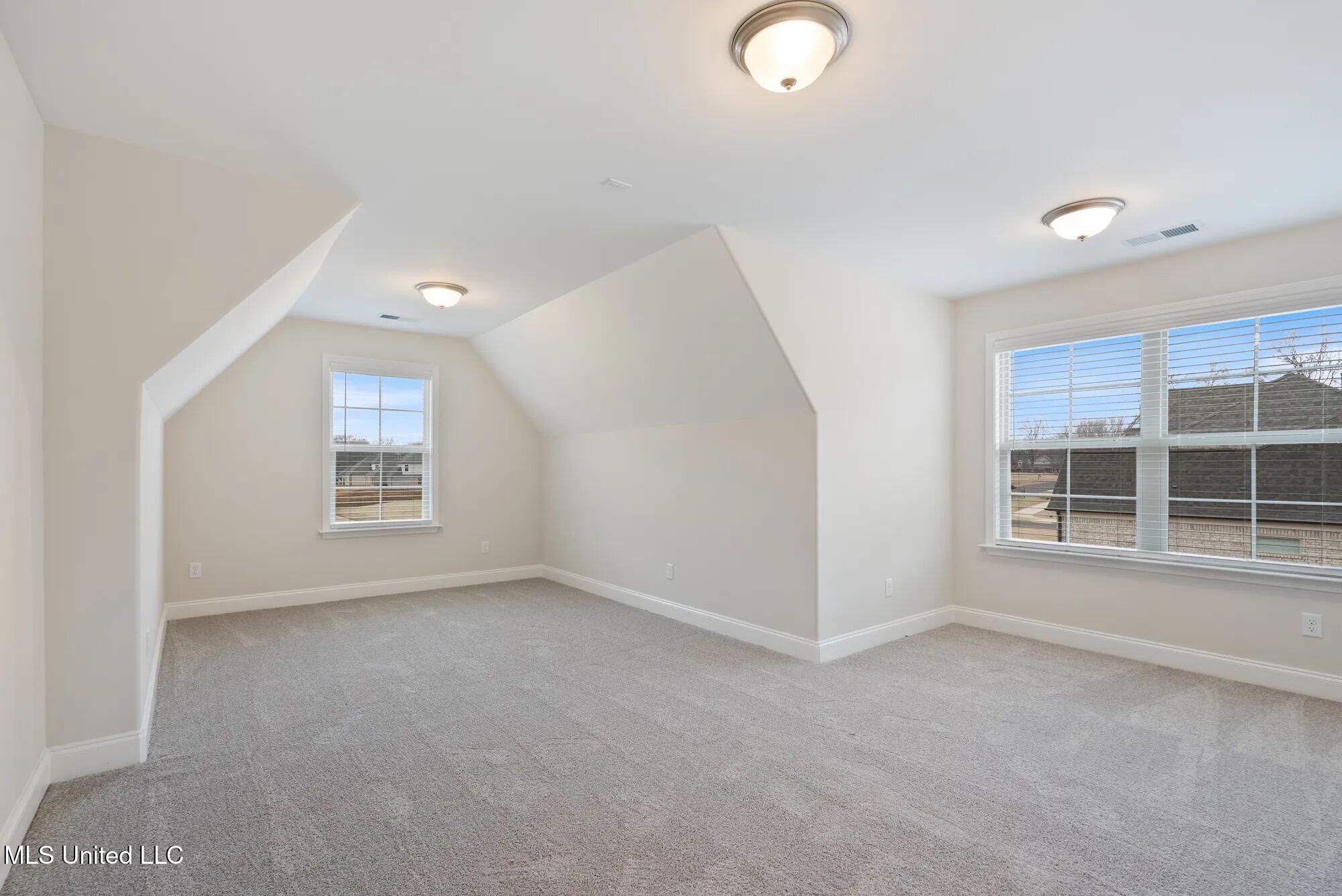 2085 Gracie Road Property Photo 14