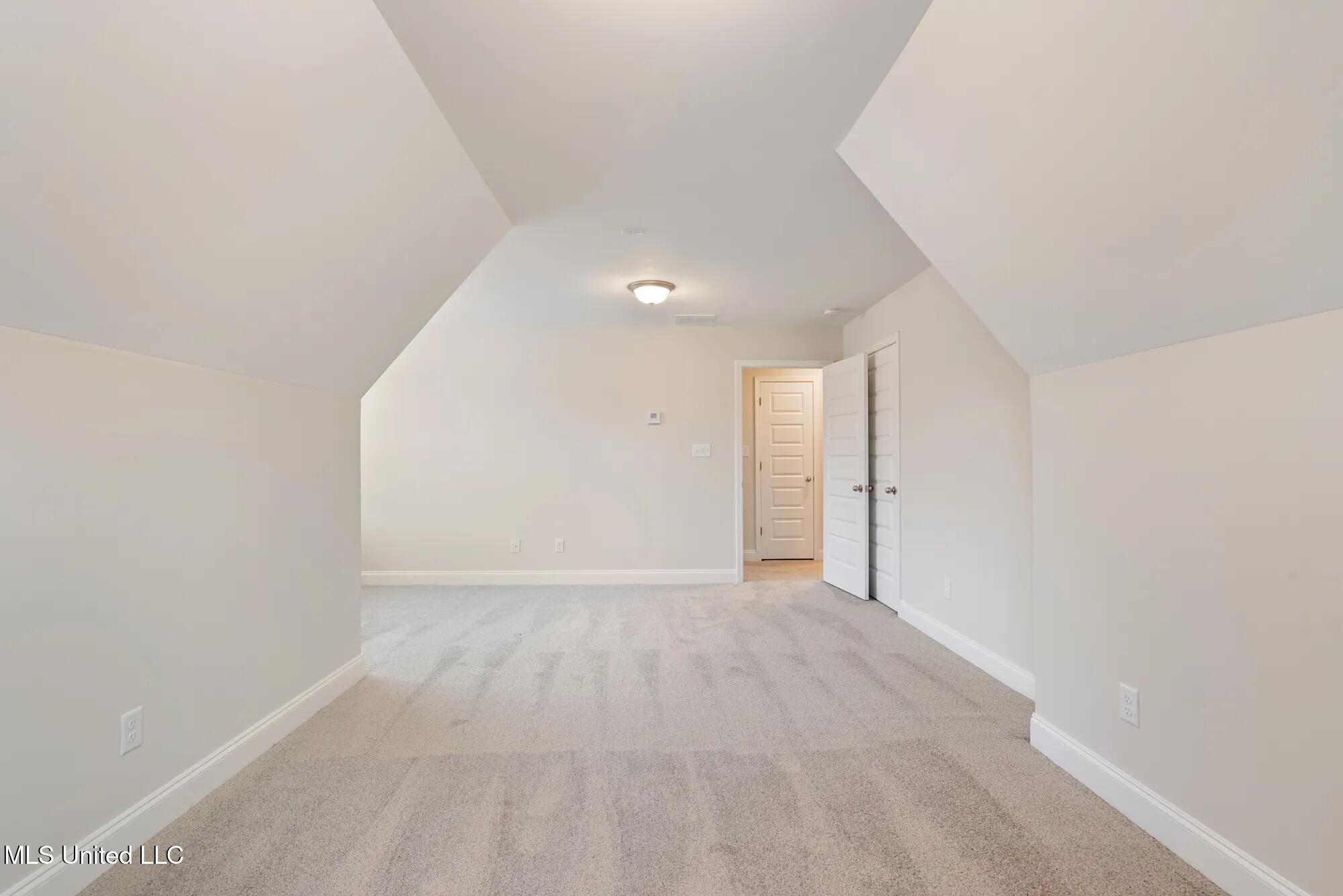 2085 Gracie Road Property Photo 15