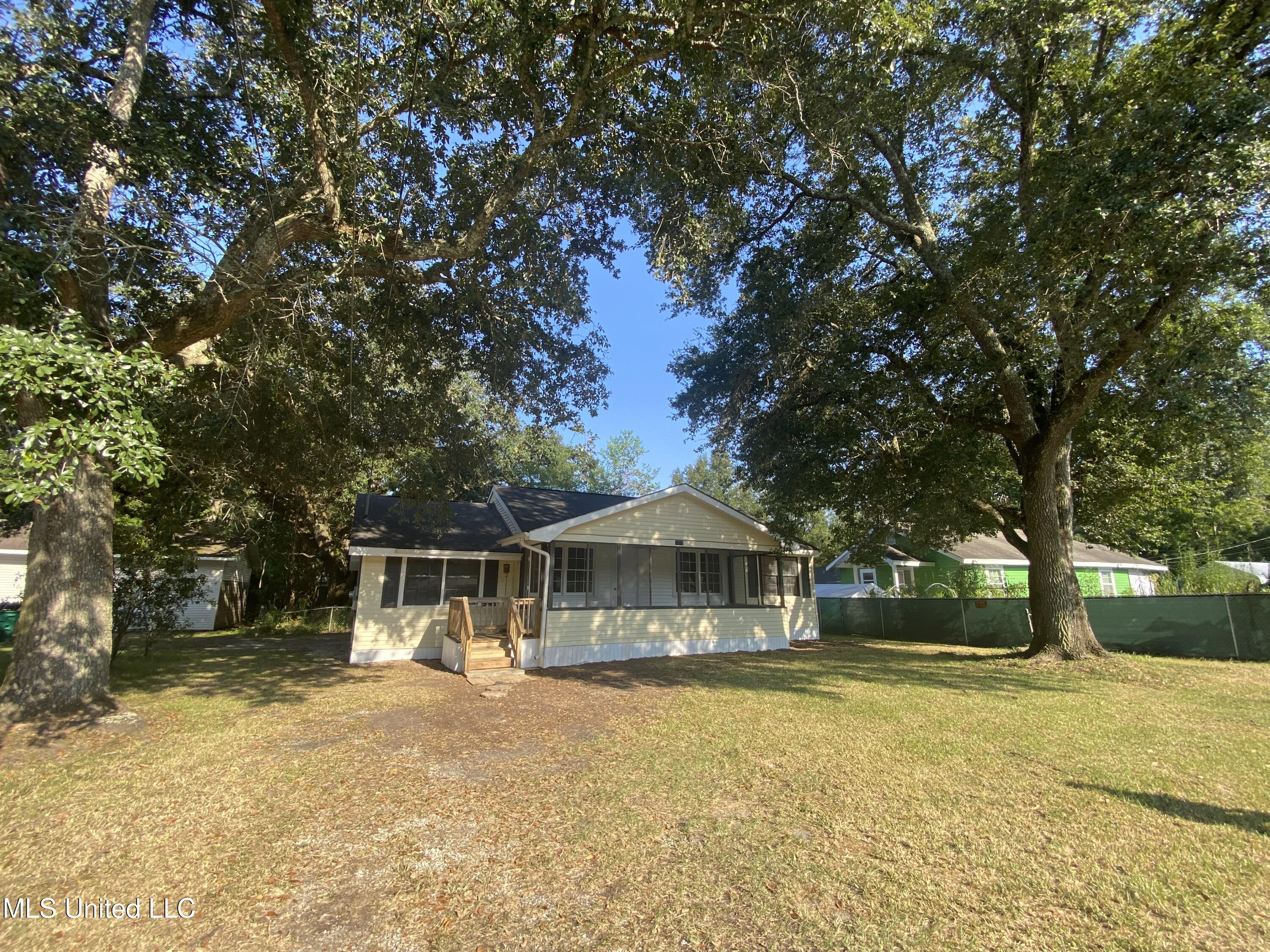 6908 Barnes Road Property Photo 2
