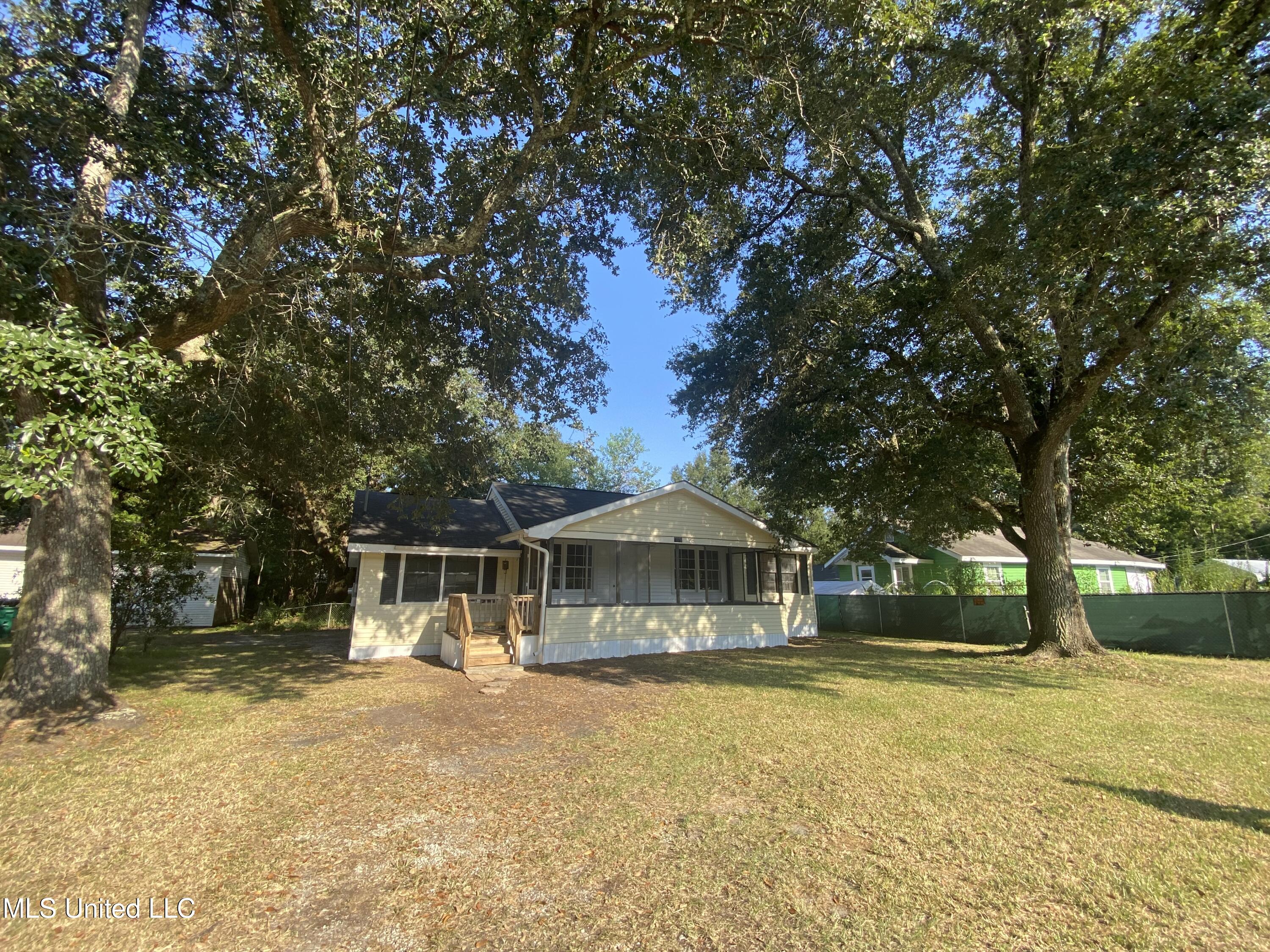 6908 Barnes Road Property Photo 4