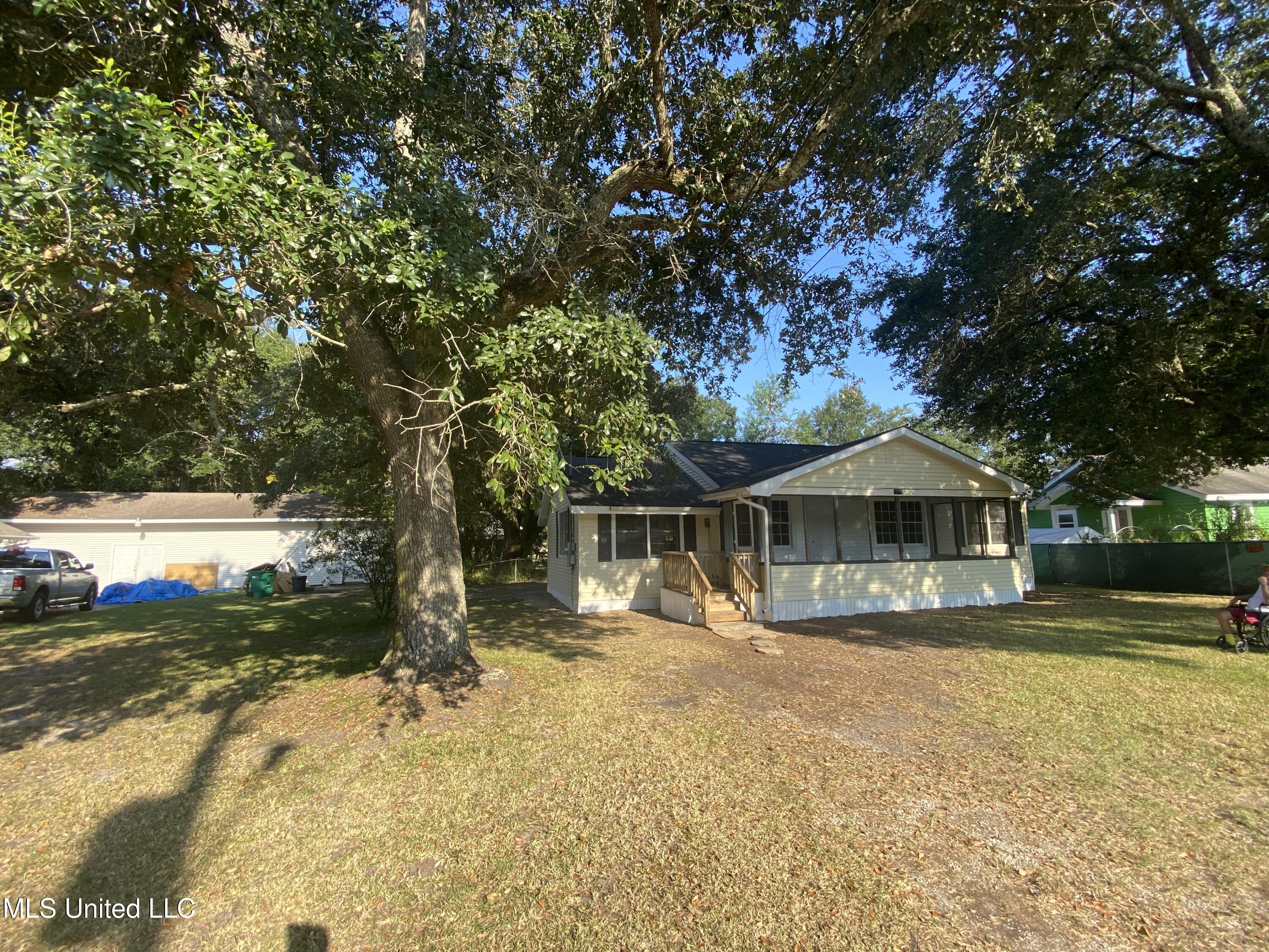 6908 Barnes Road Property Photo 5