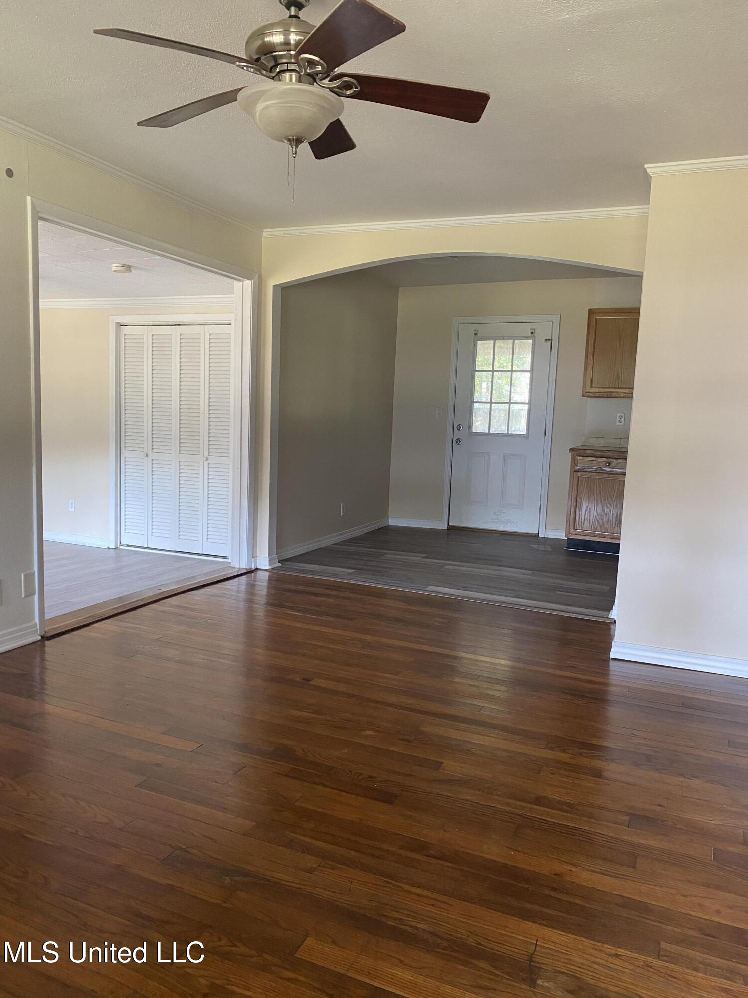 6908 Barnes Road Property Photo 15