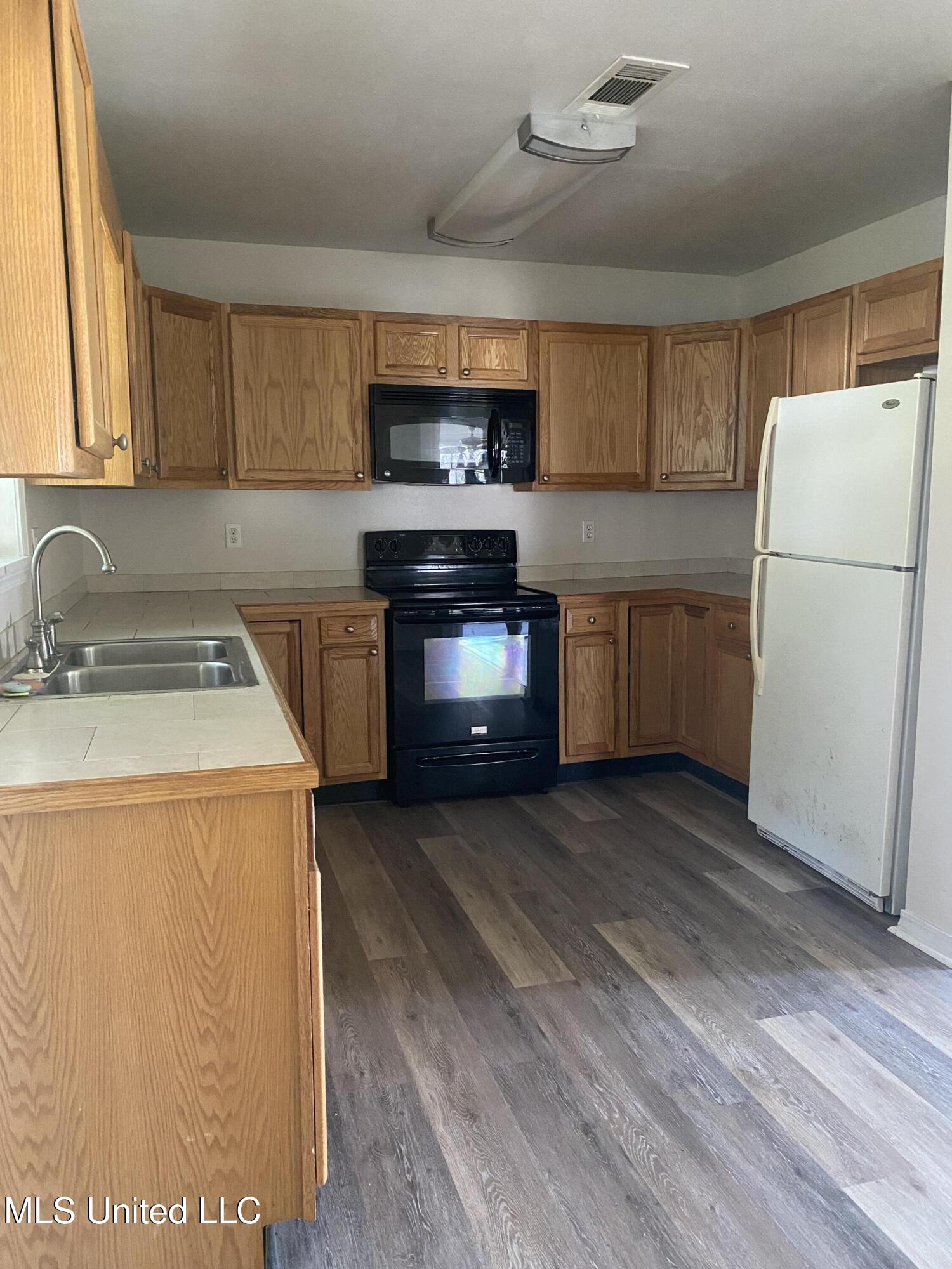 6908 Barnes Road Property Photo 17