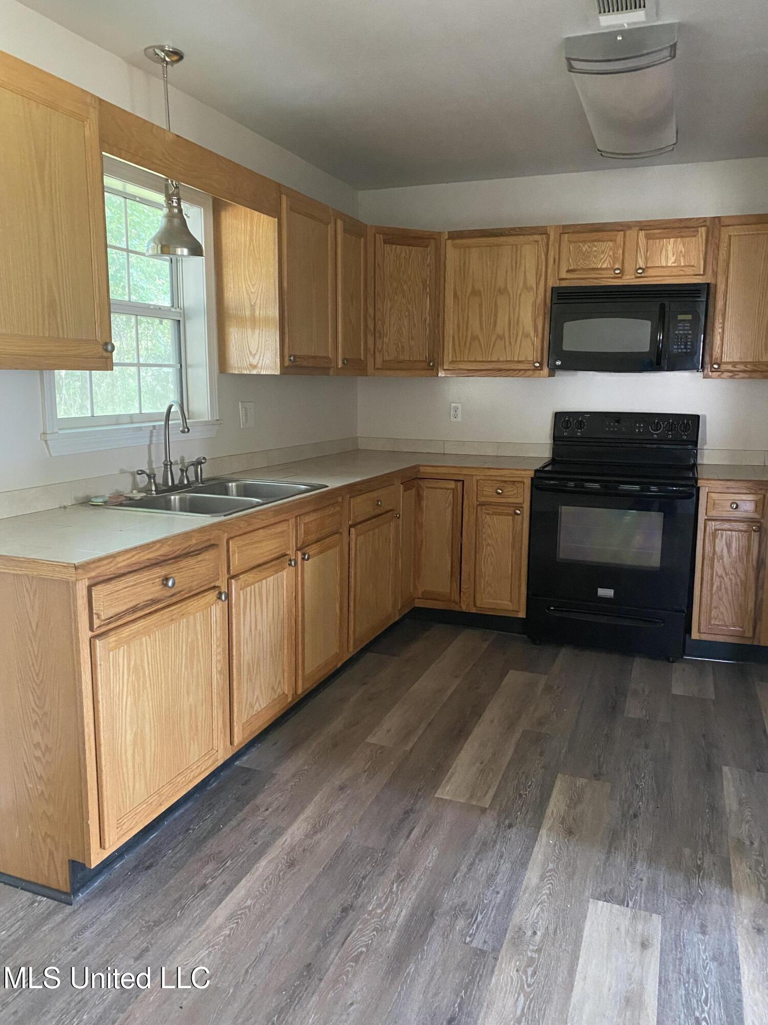 6908 Barnes Road Property Photo 18
