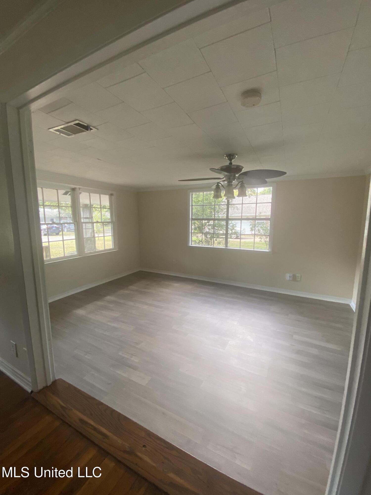6908 Barnes Road Property Photo 19