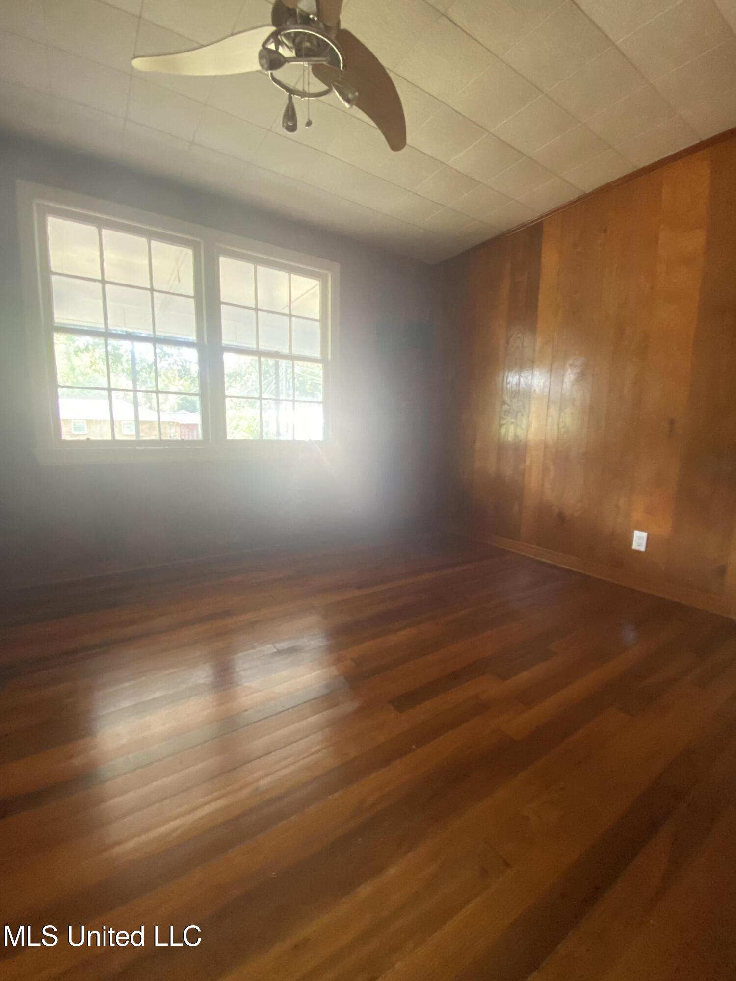 6908 Barnes Road Property Photo 20