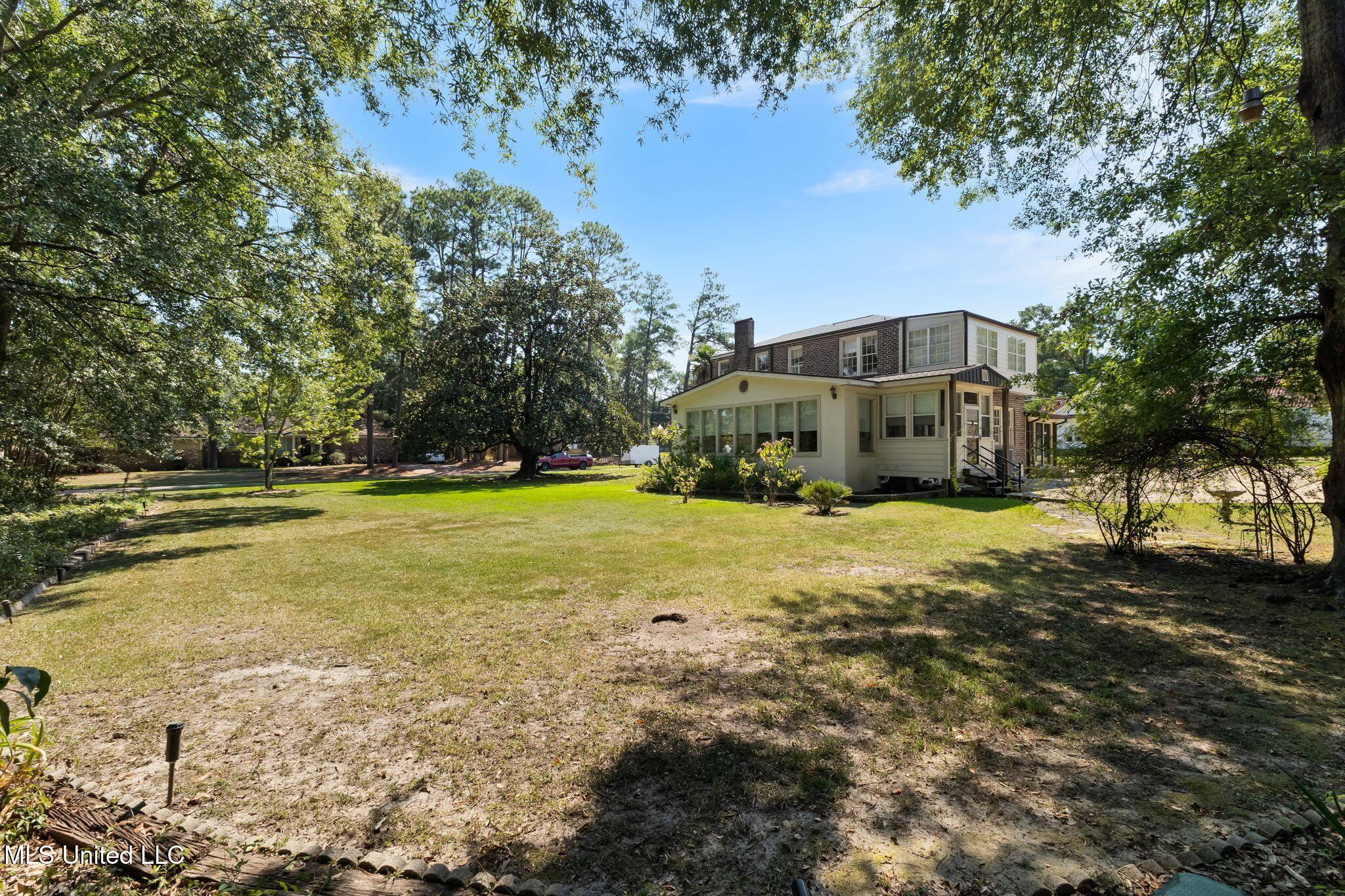 113 S 22nd Avenue Property Photo 46