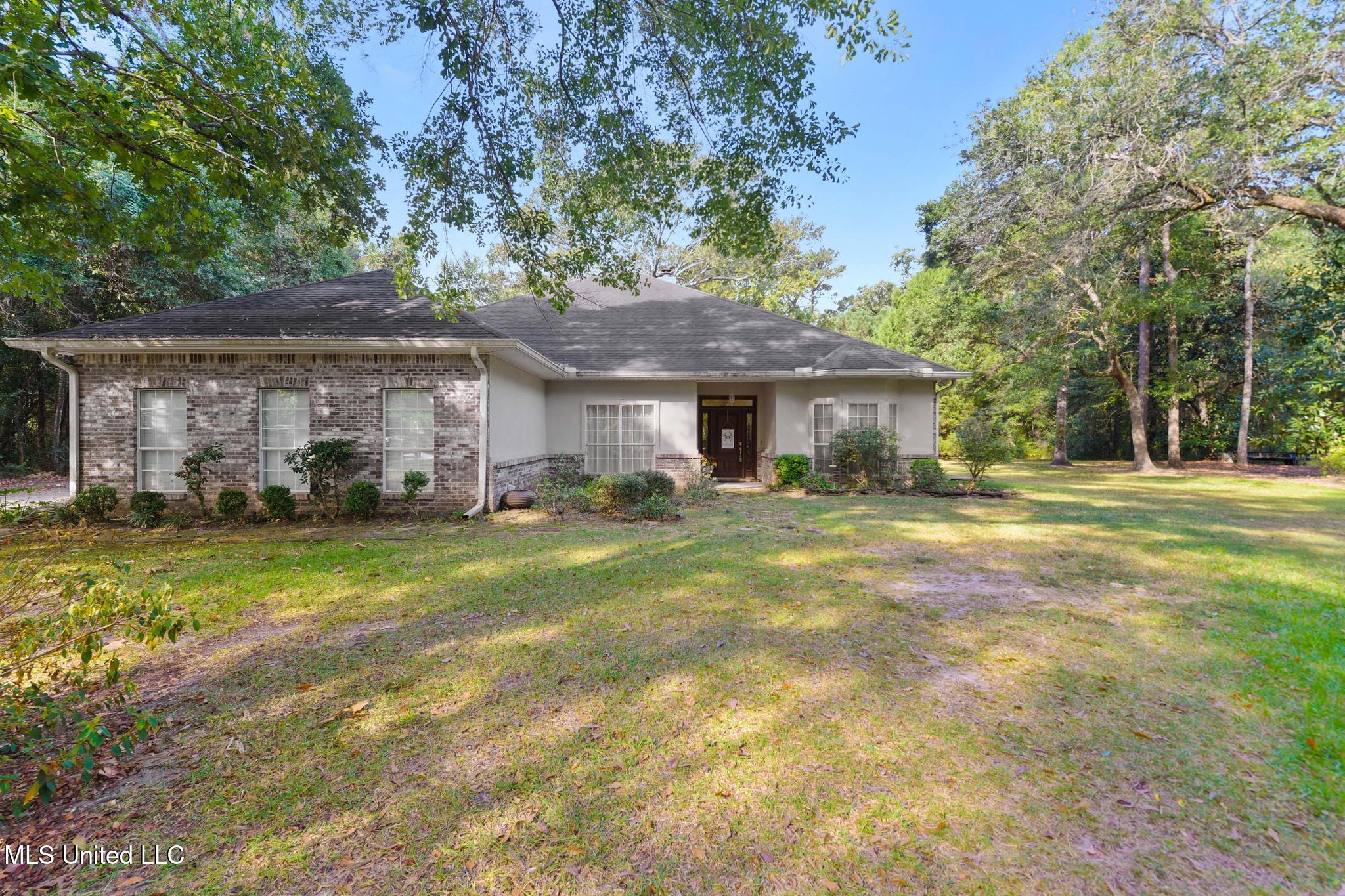 17 Zettel Road Property Photo 2