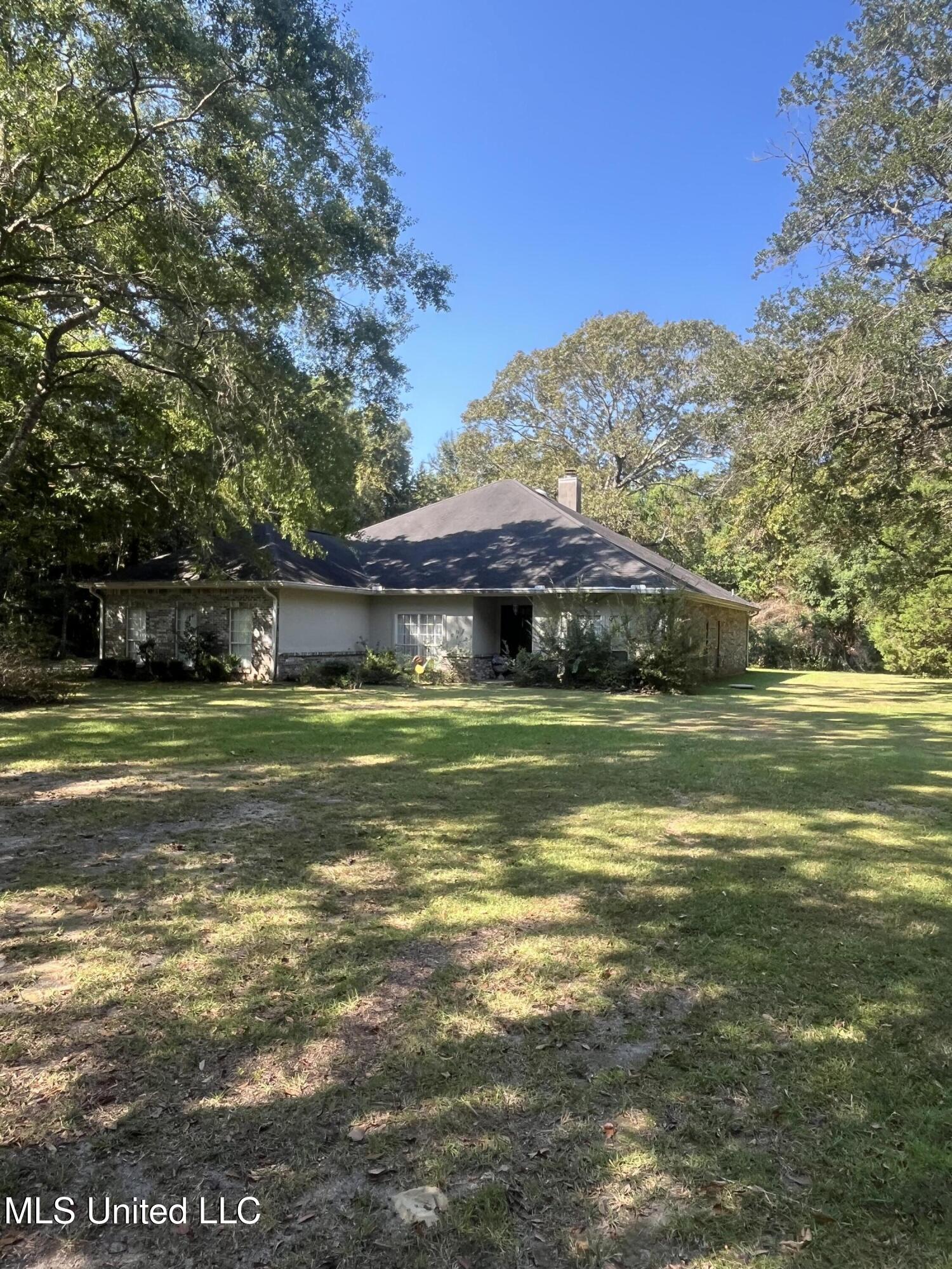 17 Zettel Road Property Photo 3