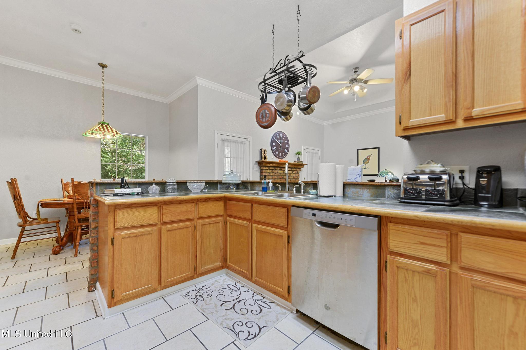 17 Zettel Road Property Photo 11