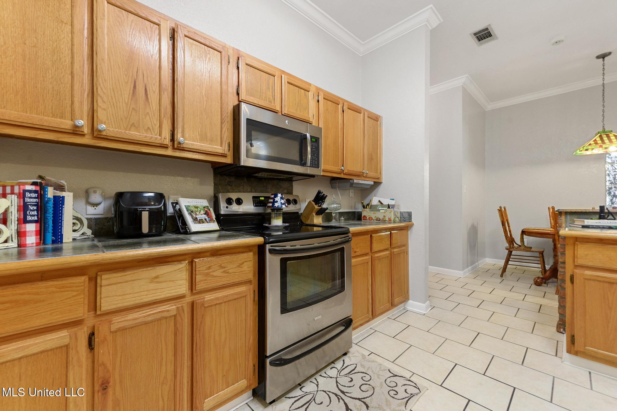 17 Zettel Road Property Photo 12