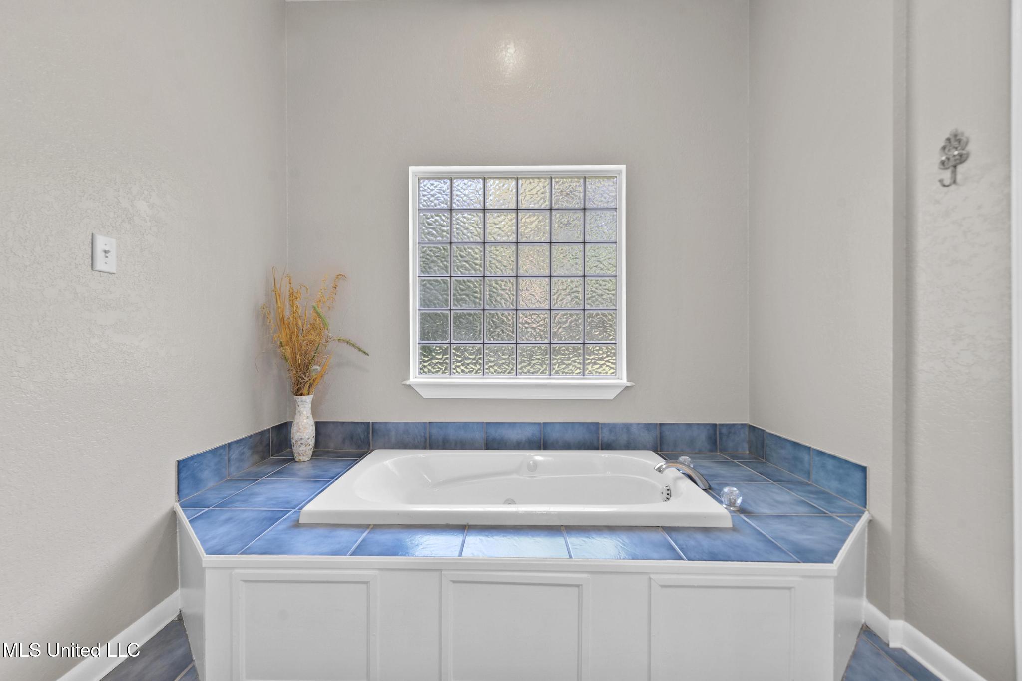 17 Zettel Road Property Photo 19