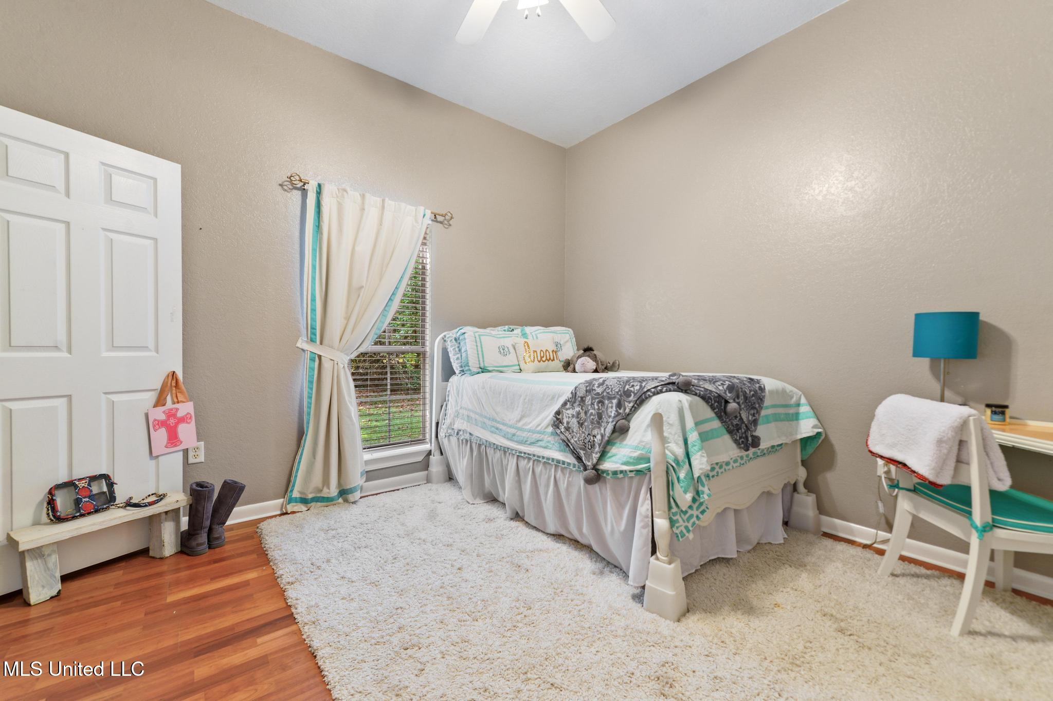 17 Zettel Road Property Photo 26